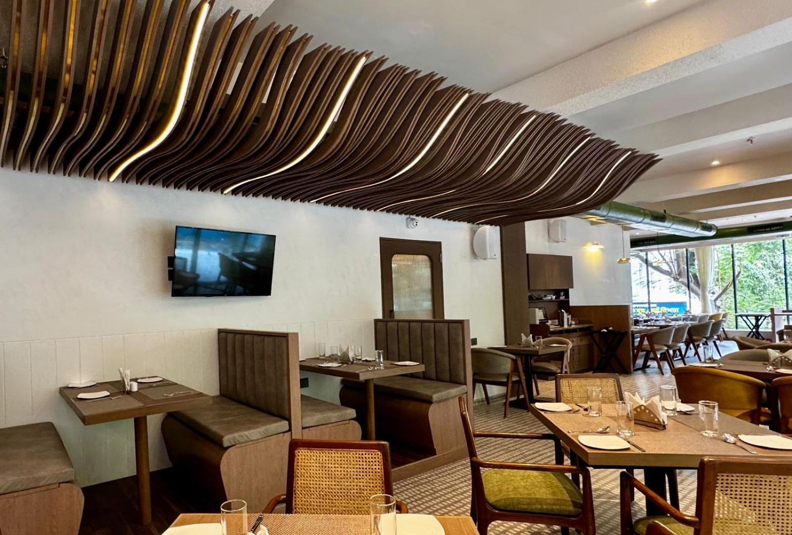 Galaxy Beacon Hotel, Santacruz ,mumbai 4* Mumbai