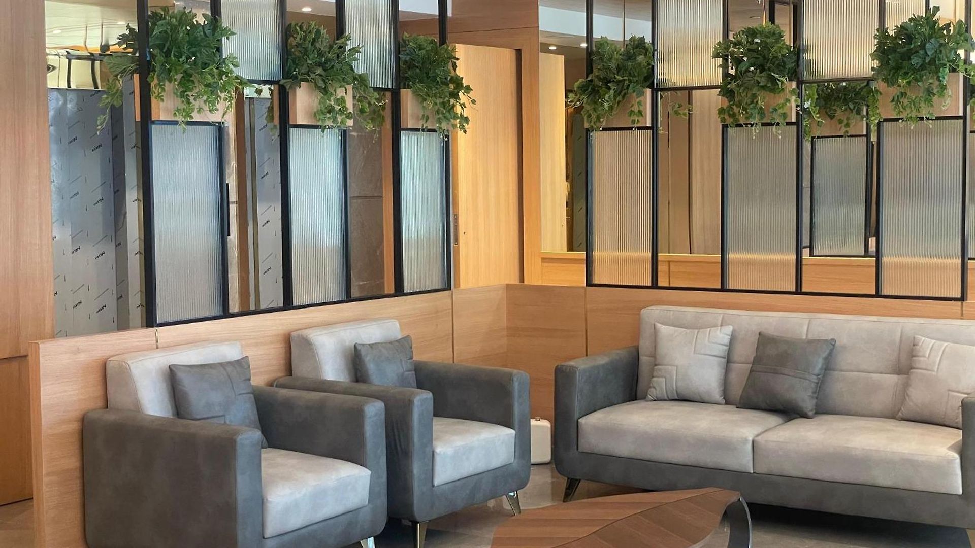 Galaxy Beacon Hotel, Santacruz ,mumbai Hotel 4*