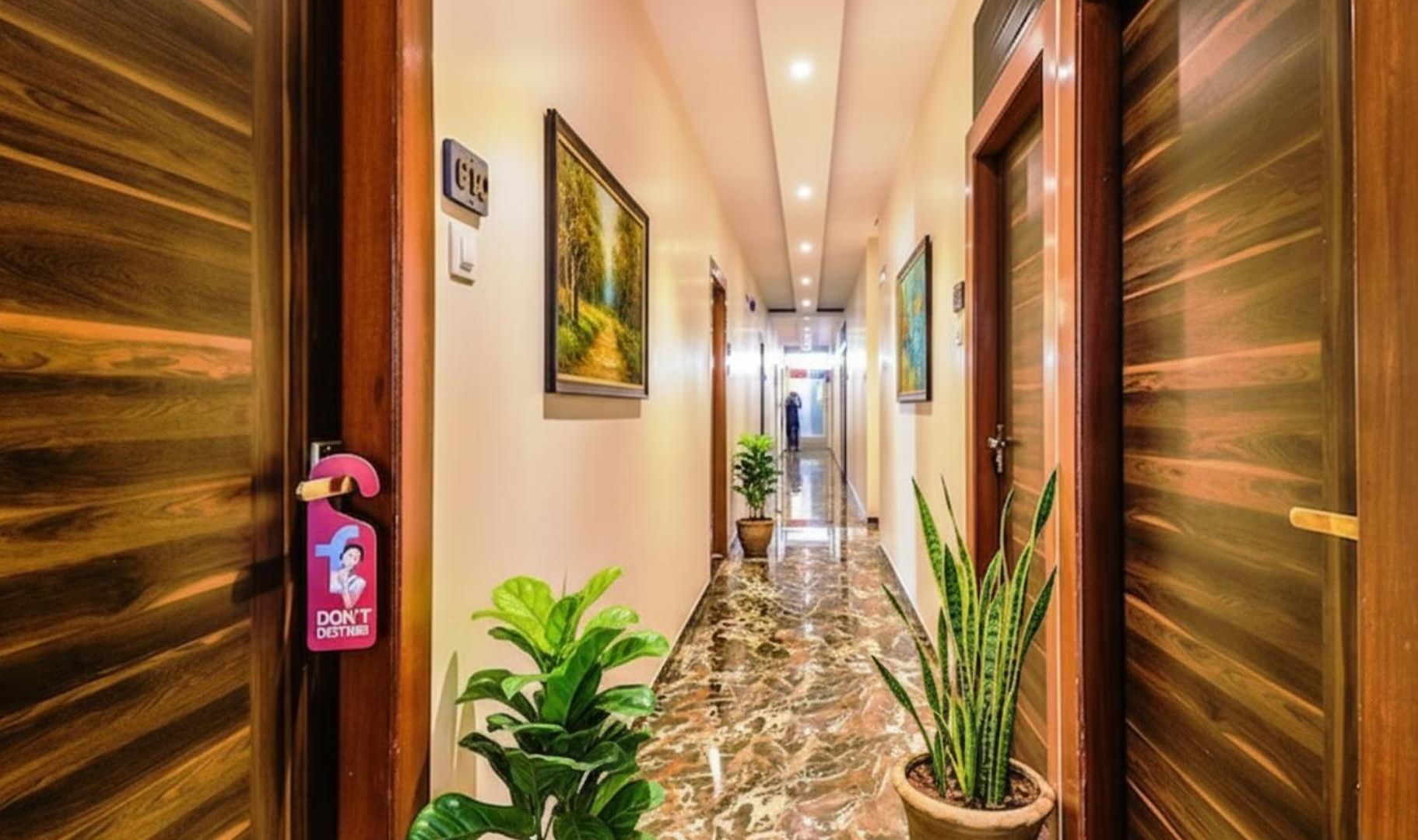 Hotel Fabhotel Aksa International