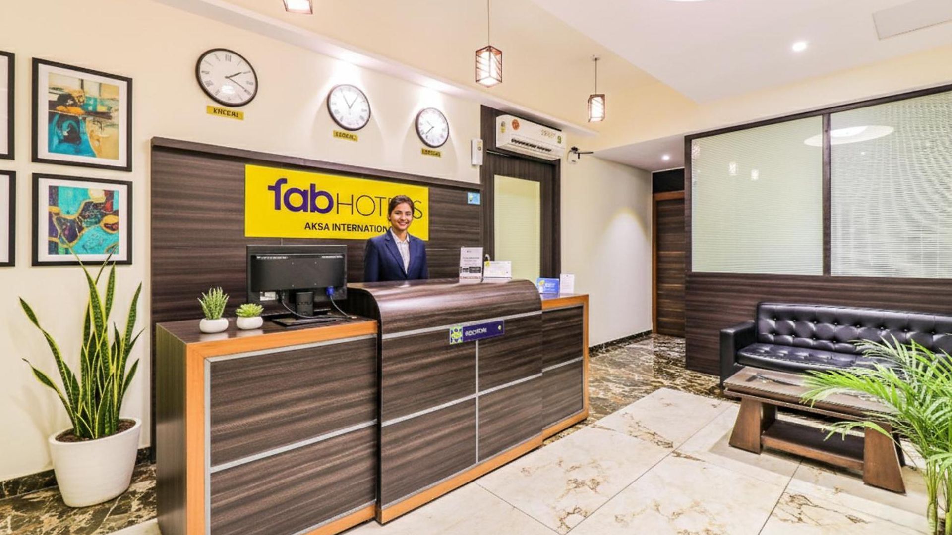 Hotel Fabhotel Aksa International 3*