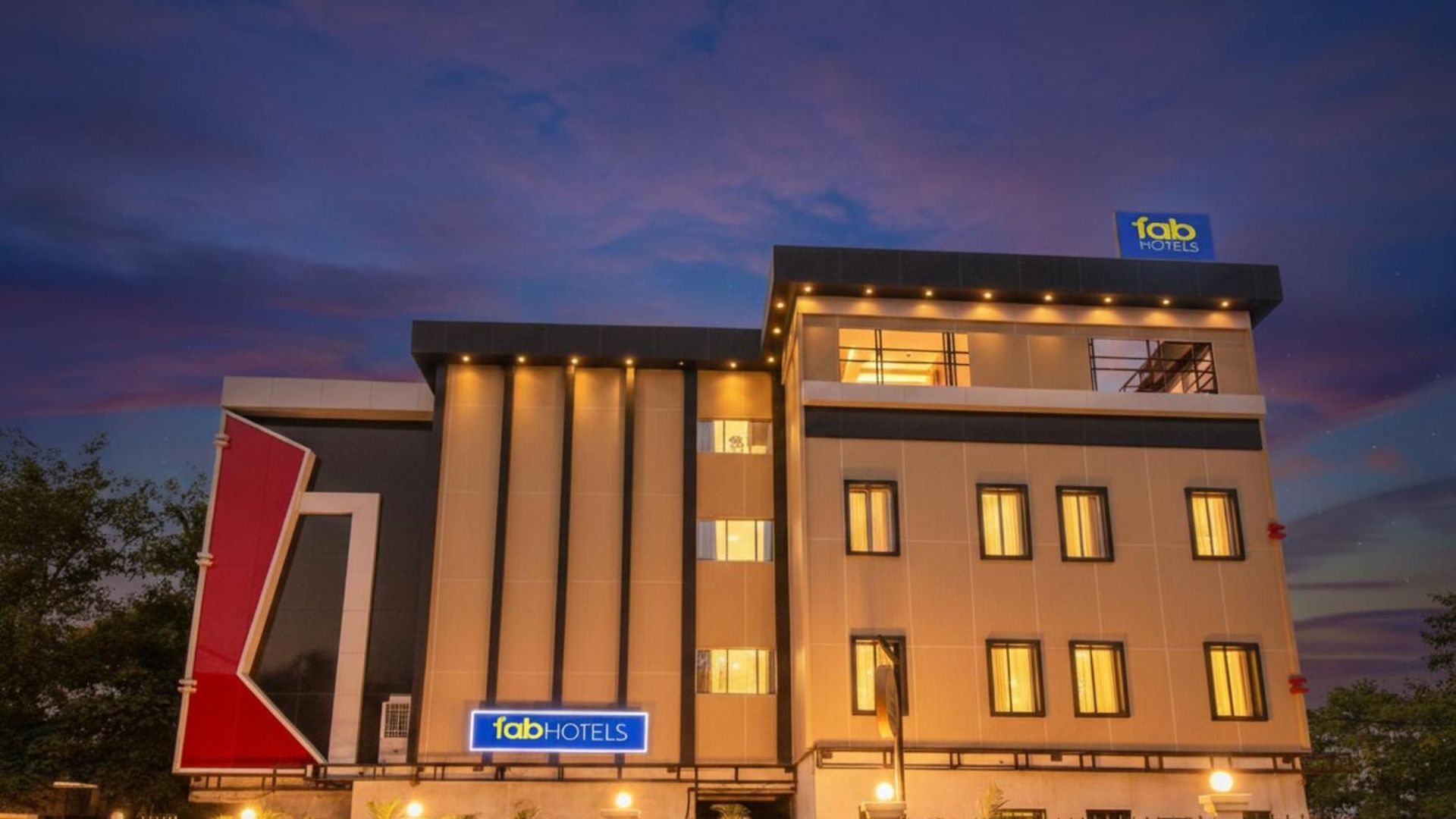 Fabhotel Rk International - Nr International Airport 3*