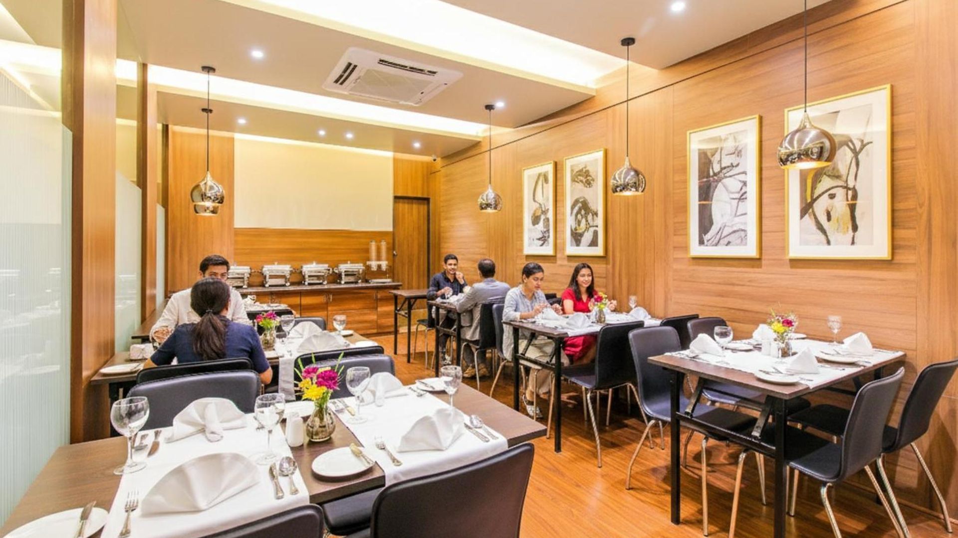 Fabhotel Rk International - Nr International Airport