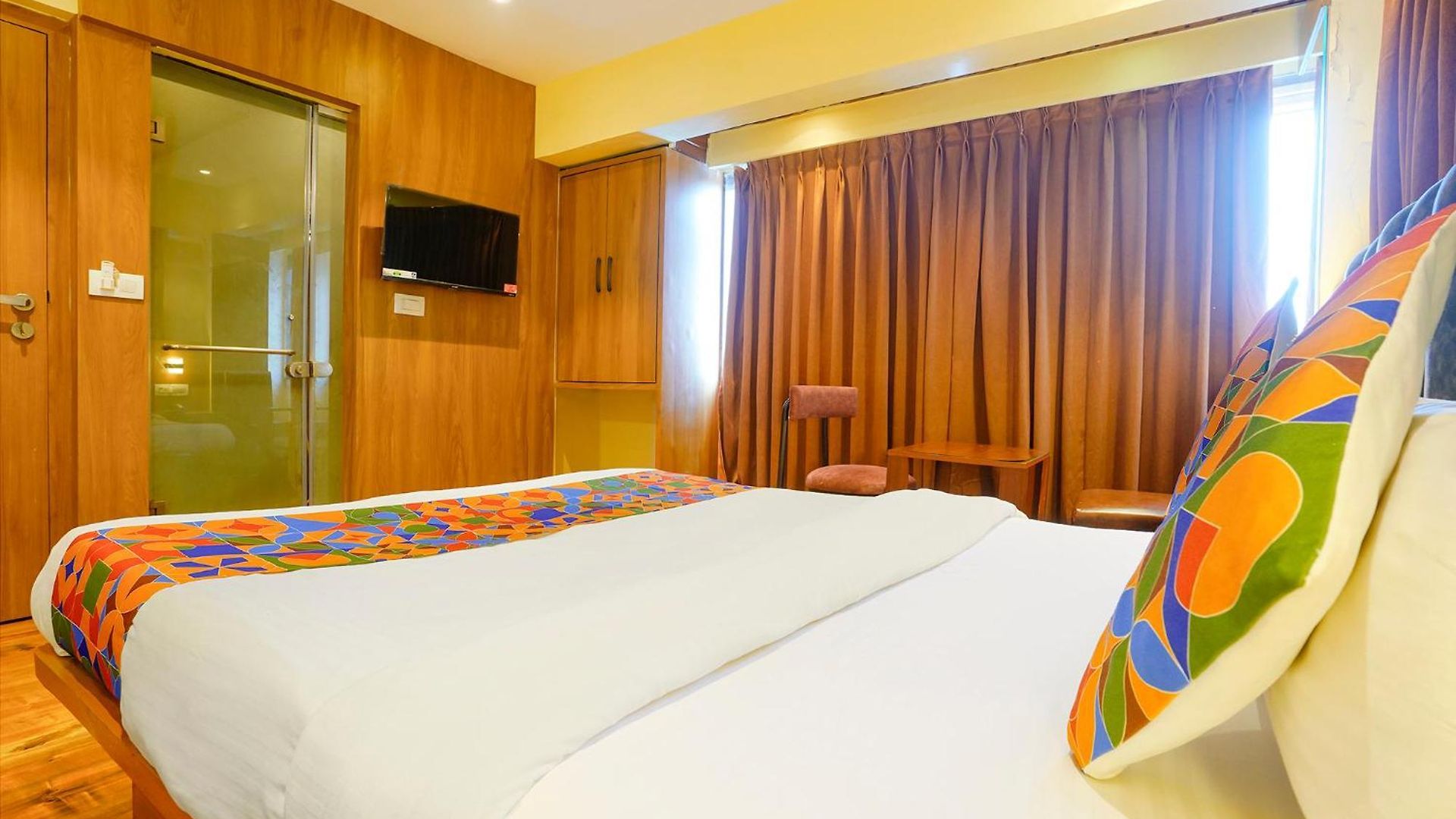 Fabhotel Ratna Mahal