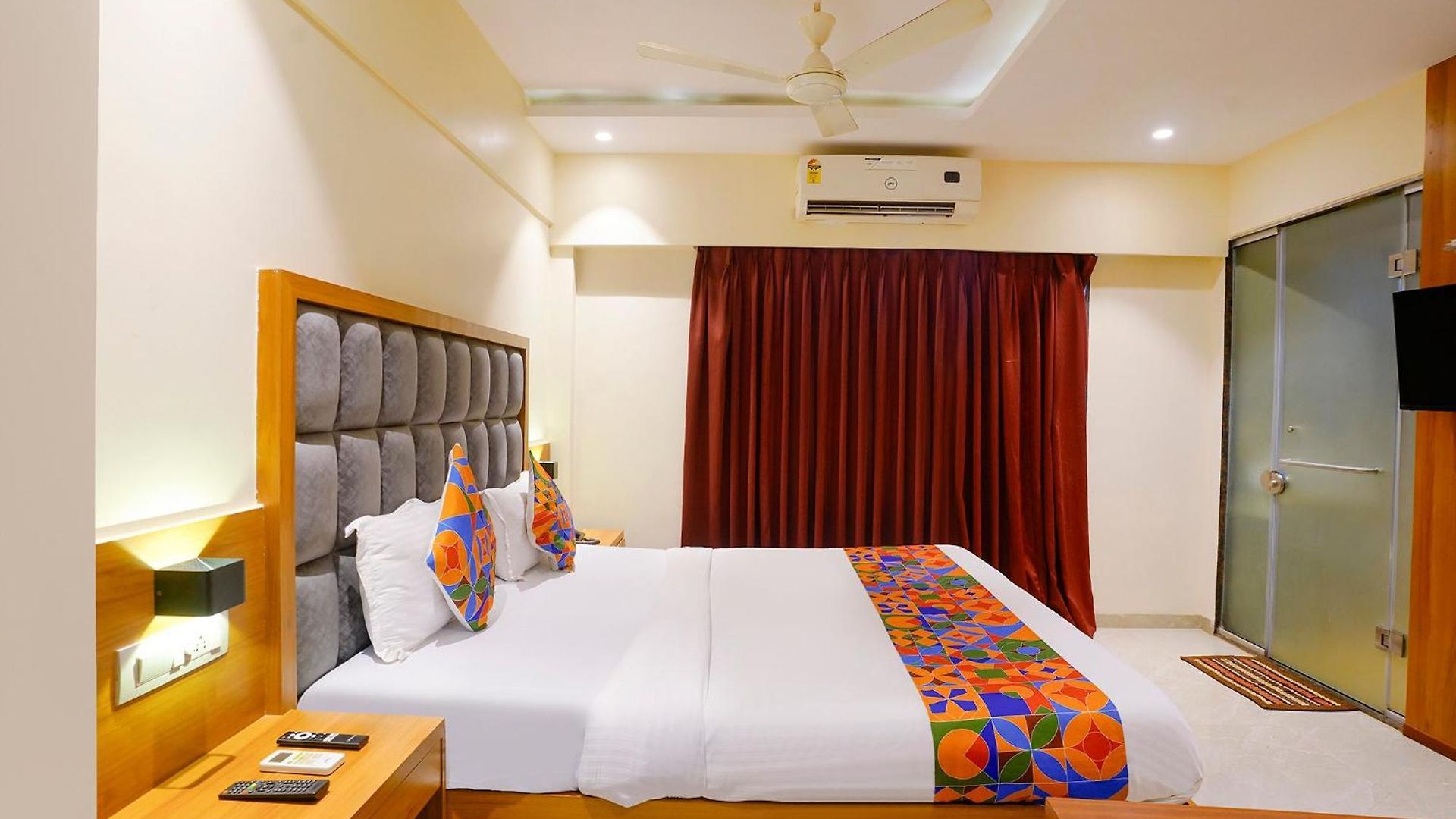 Fabhotel Ratna Mahal