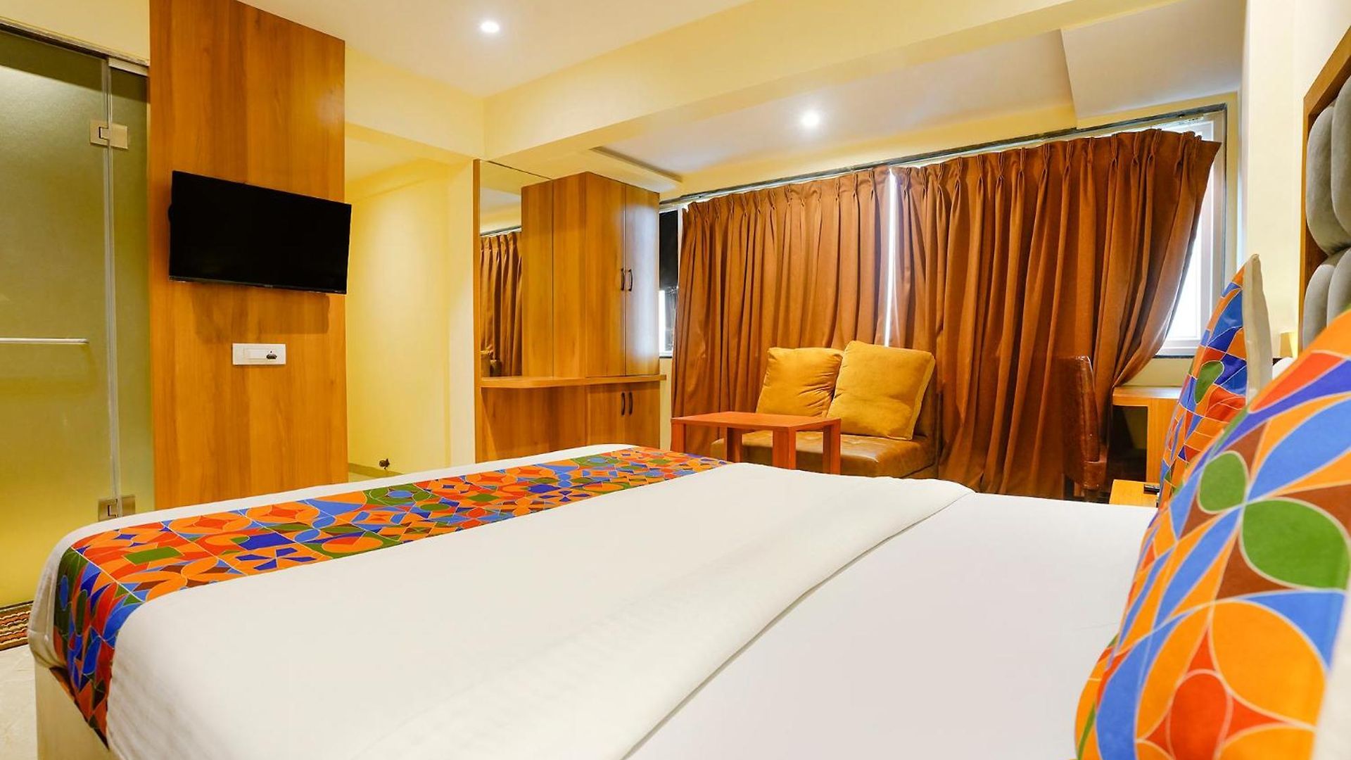 Fabhotel Ratna Mahal