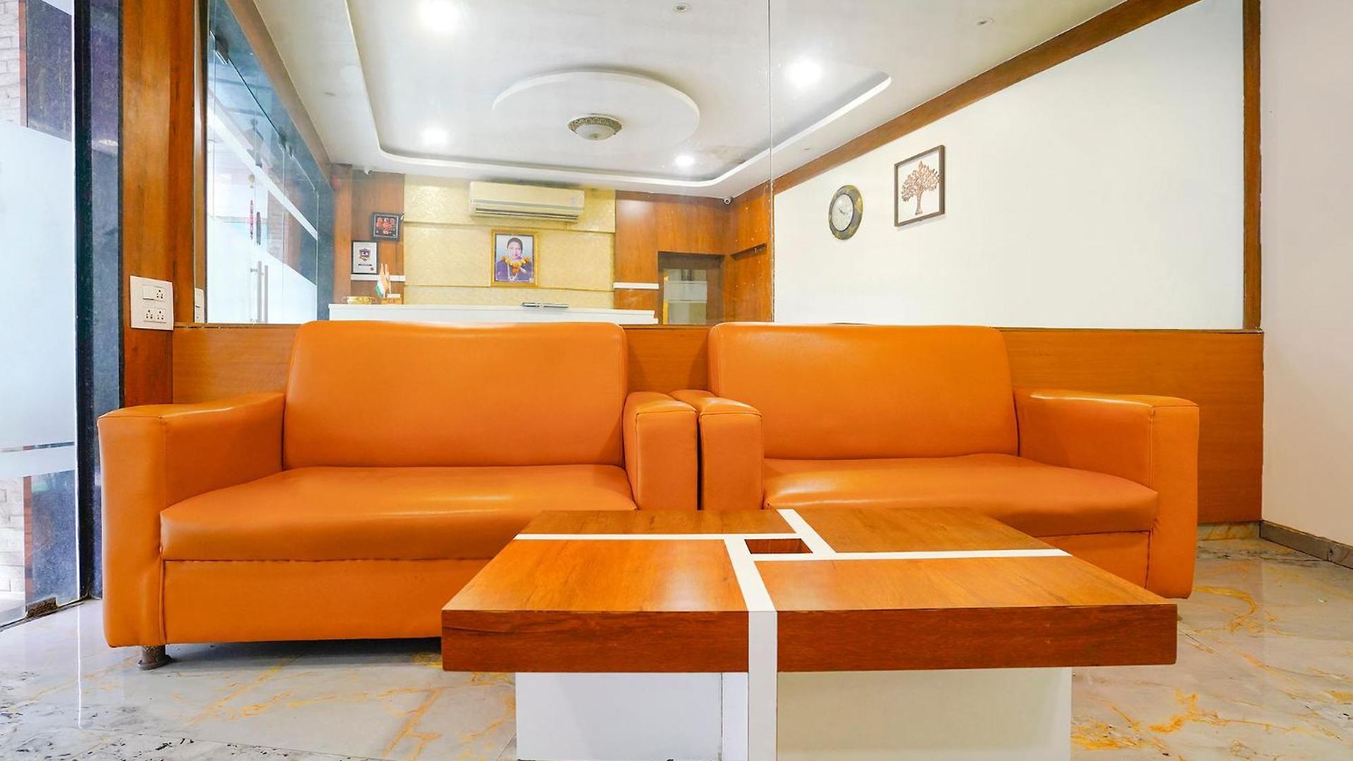 Fabhotel Ratna Mahal 3*
