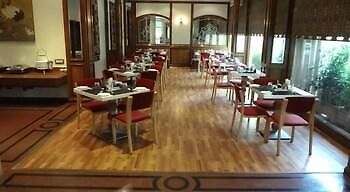 Regent Andheri Hotel 3*
