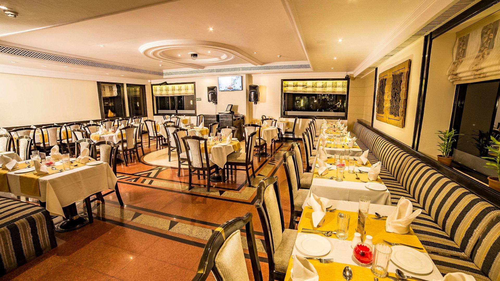 Fariyas , Colaba Hotel
