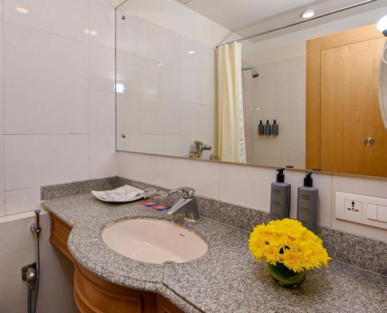 Fariyas , Colaba Hotel 4*