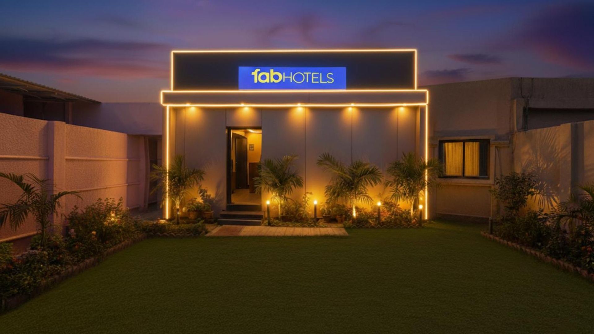 Hotel Via Sumit Palace 3*