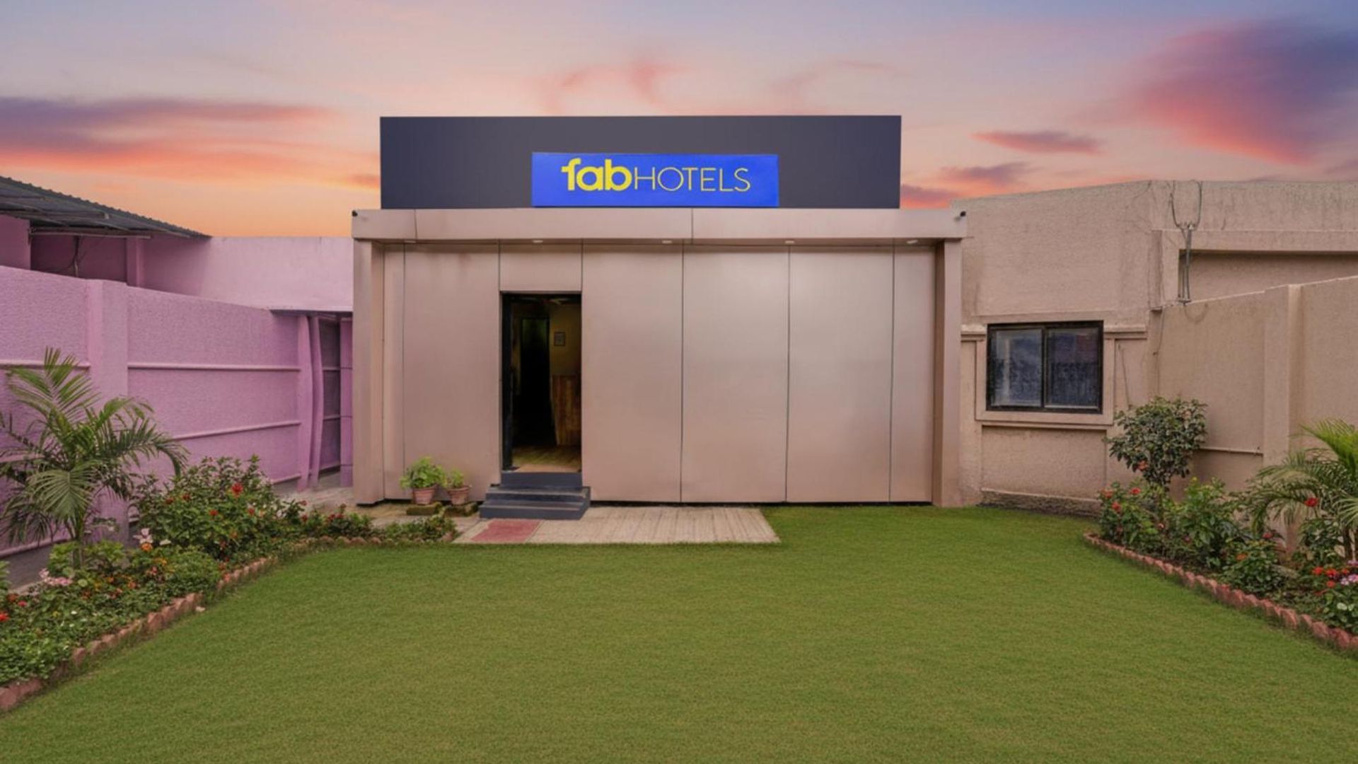 Via Sumit Palace 3*