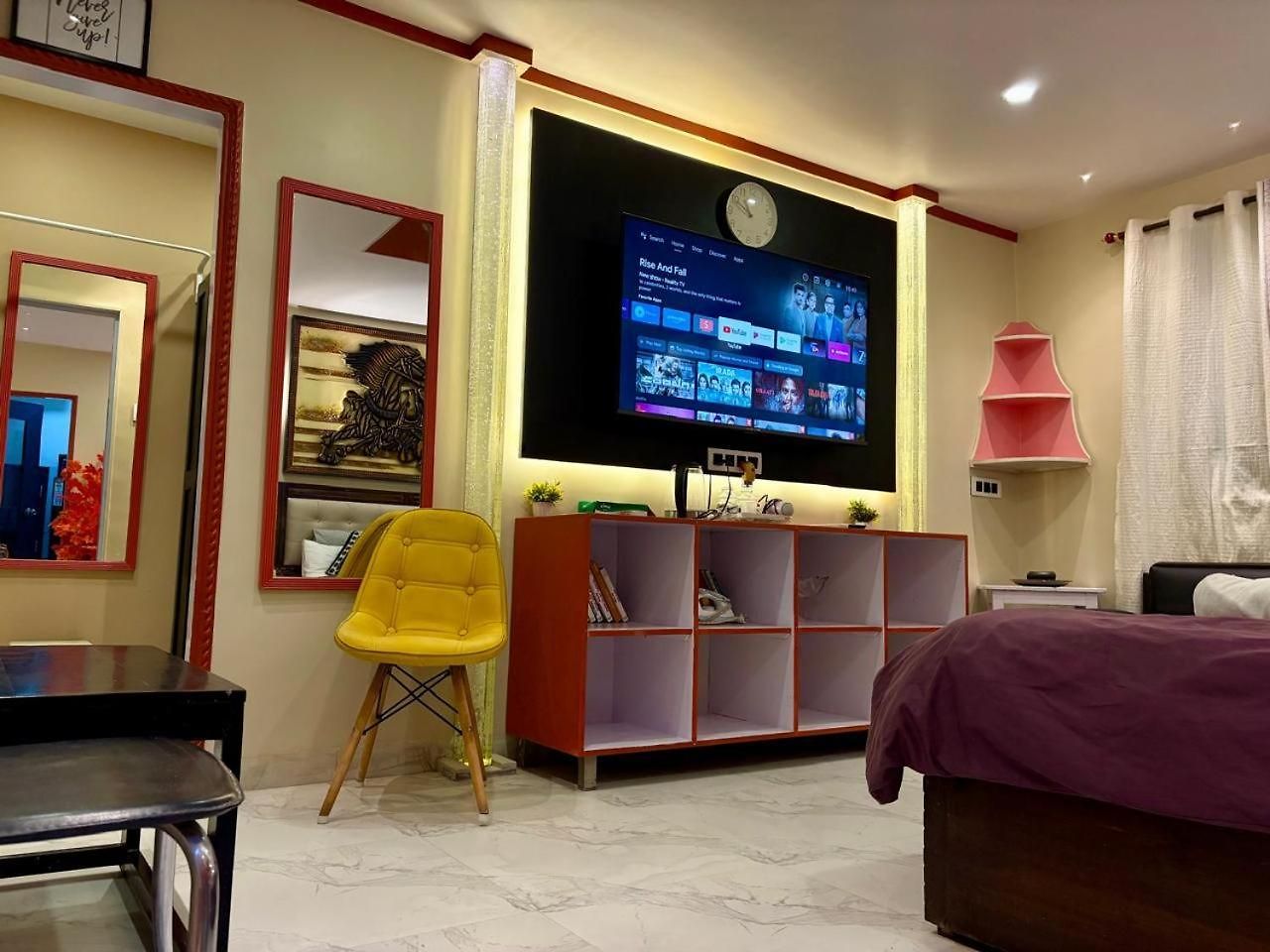 - 27, One Bedroom Apt- Bandra West Apartment