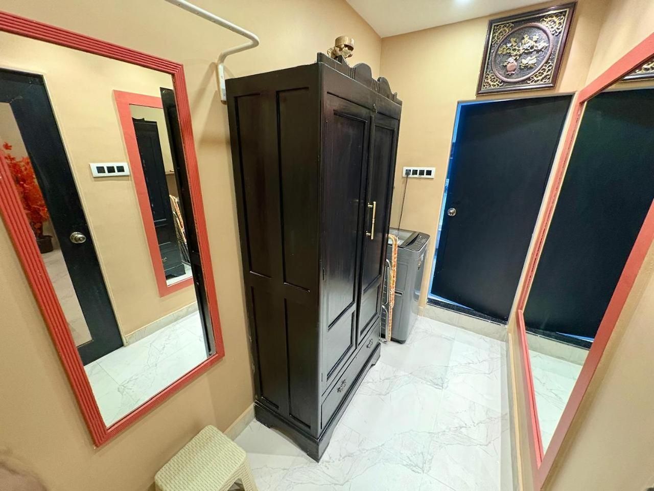 - 27, One Bedroom Apt- Bandra West Apartment *
