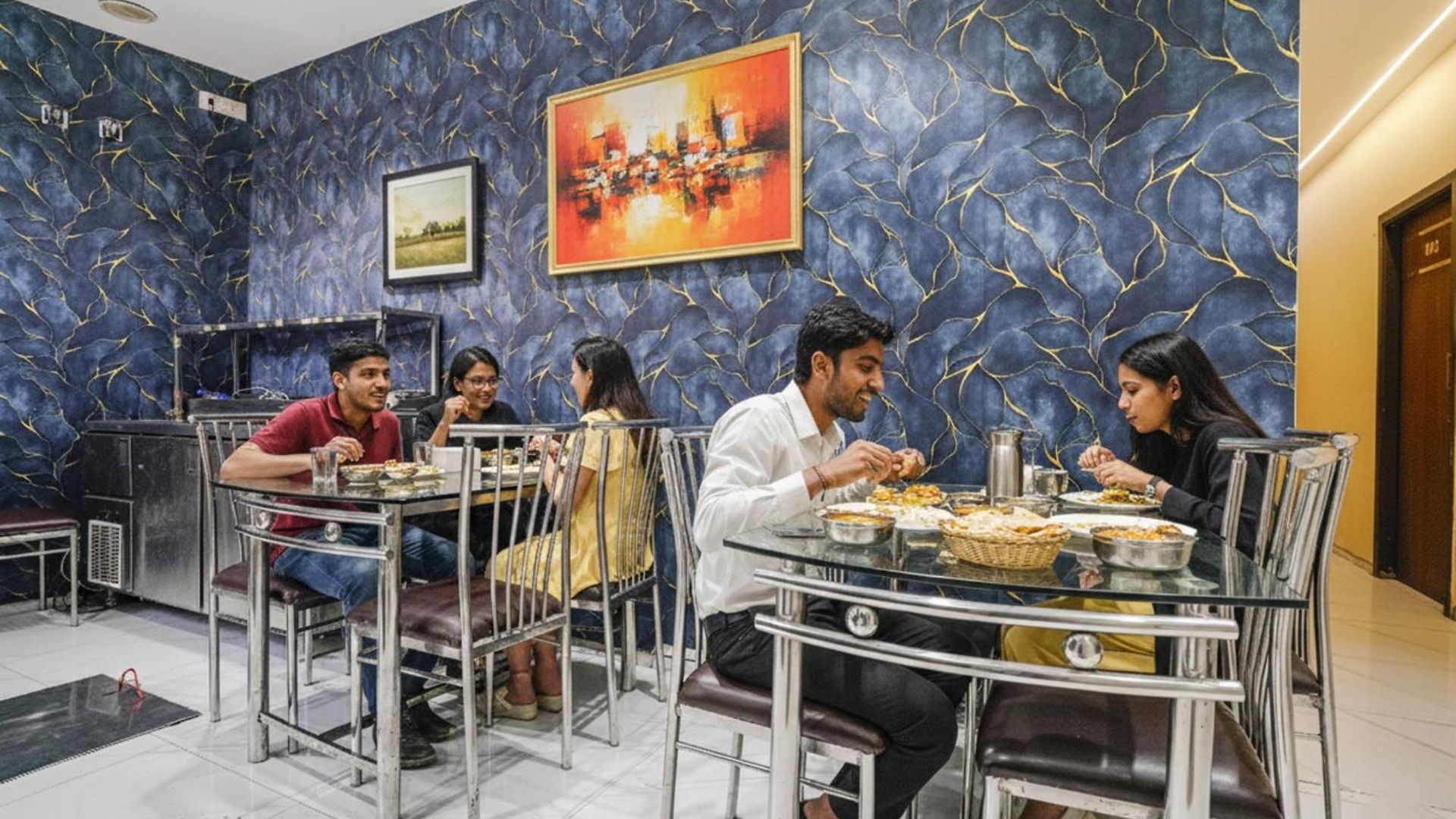 Via Powai Hotel 3*