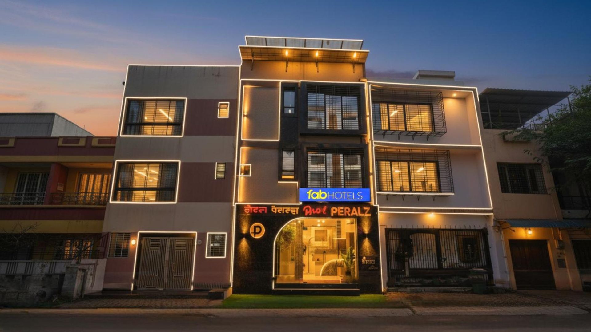 Fabhotel Peralz - Nr Boriwali Station Hotel *