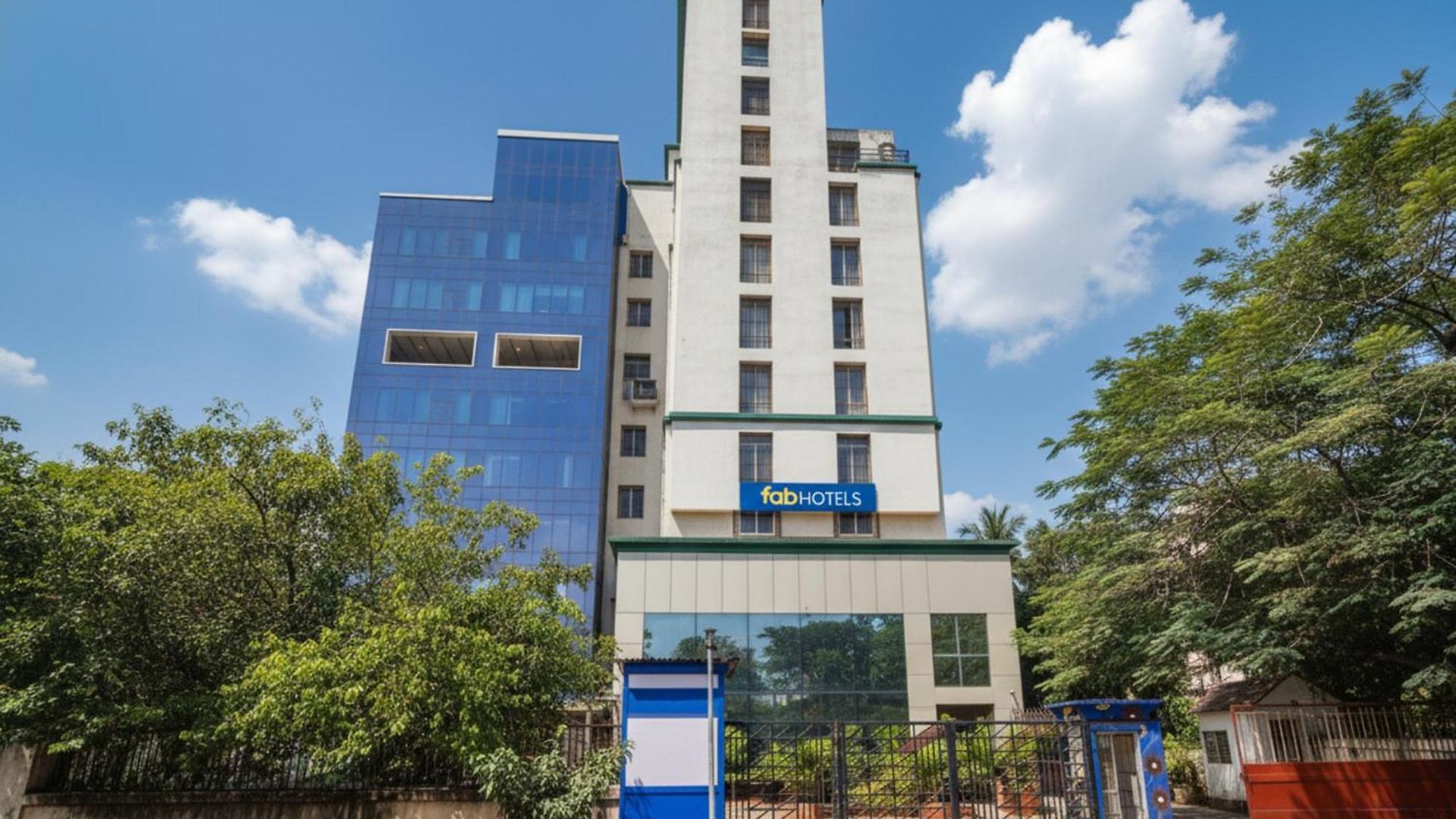 Fabhotel Corporate Bandra Hotel 3*