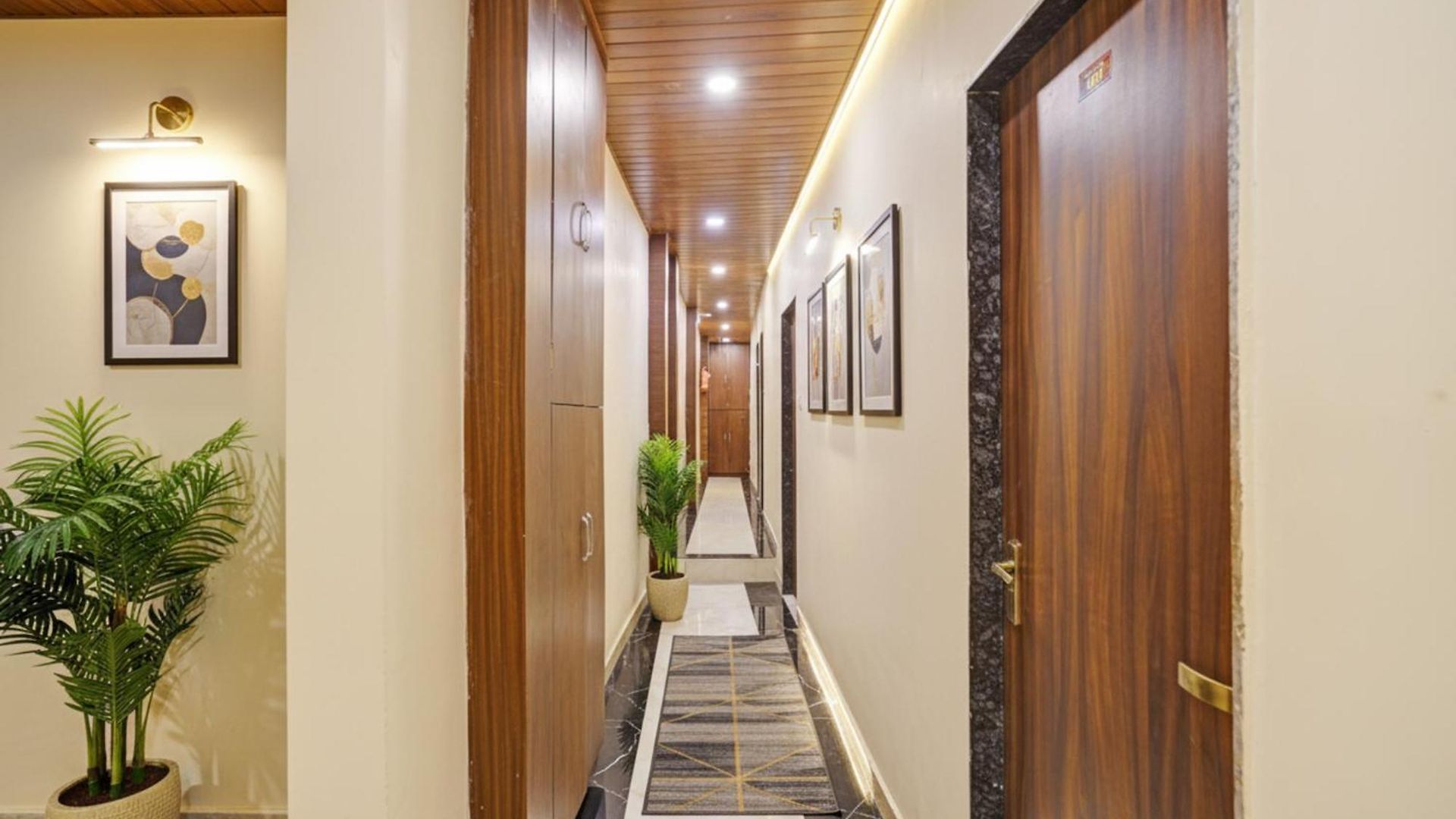 Guest house Via Surya Grand *
