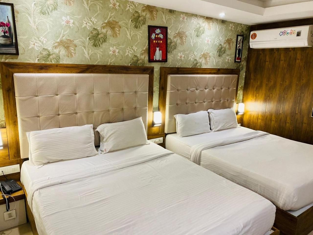 Double Crown Airport T2 Hotel Mumbai