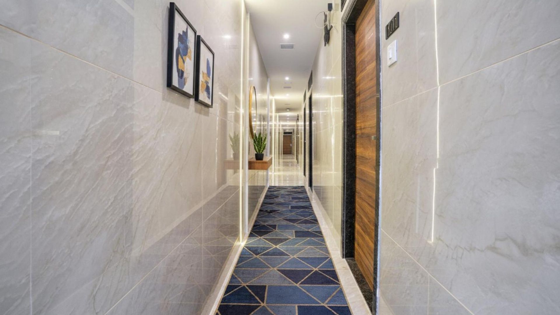 Fabhotel Prime Palm Grove - Nr Bkc Hotel
