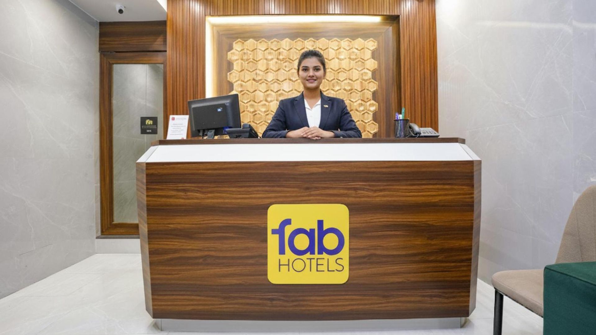 Fabhotel Prime Palm Grove - Nr Bkc Hotel