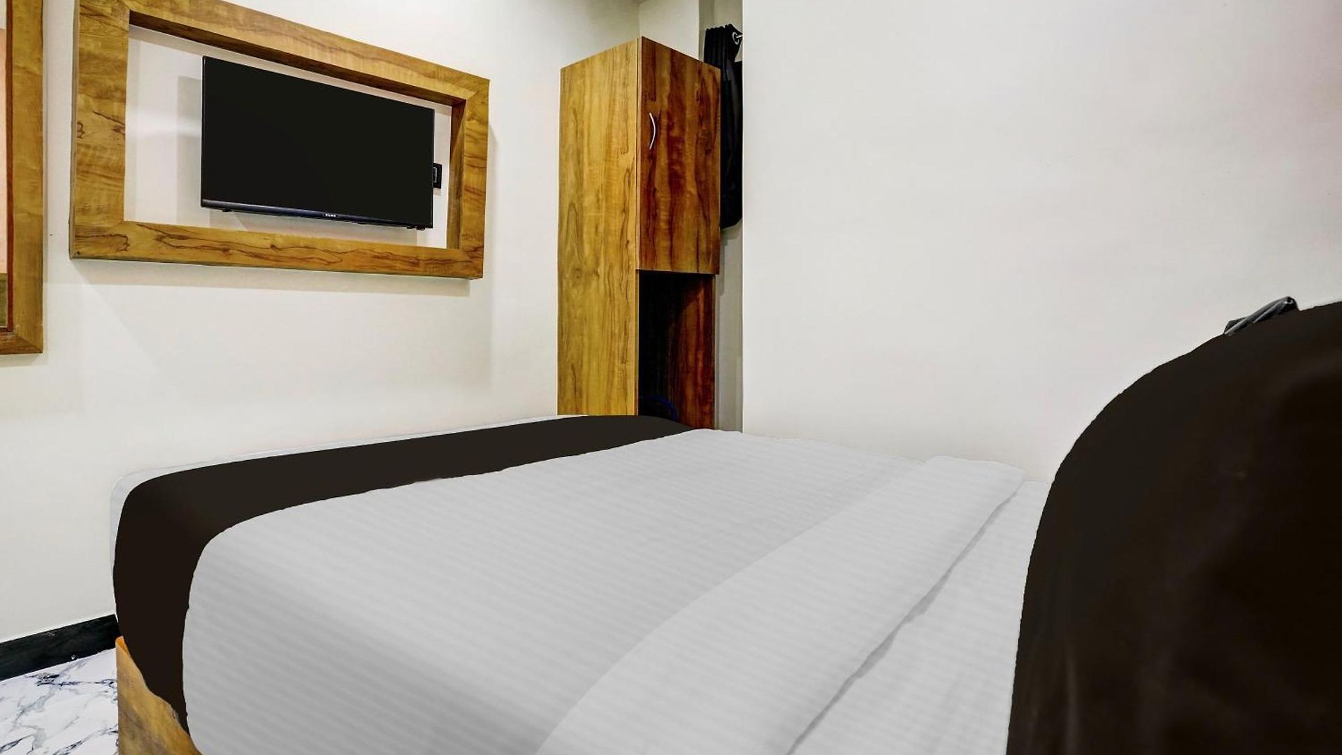 Super O Santacruz Railway Junction Formerly Kharsubway Hotel 3*