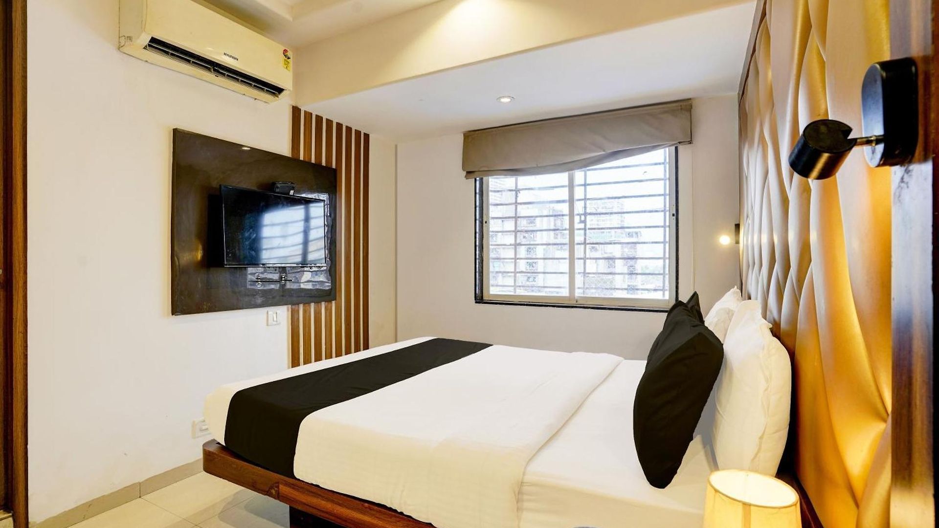 Hotel Collection O Chhatrapati Shivaji Maharaj Metro Station 3*