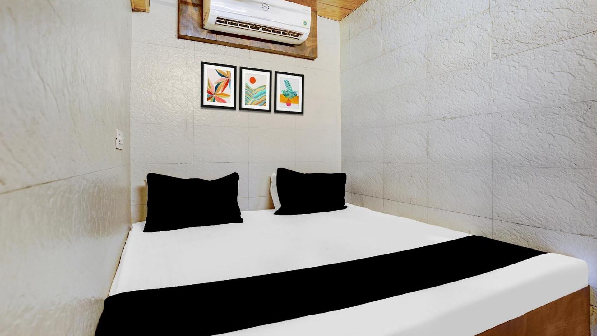 Hotel Collection O Ambedkar Chowk Ulhasnagar