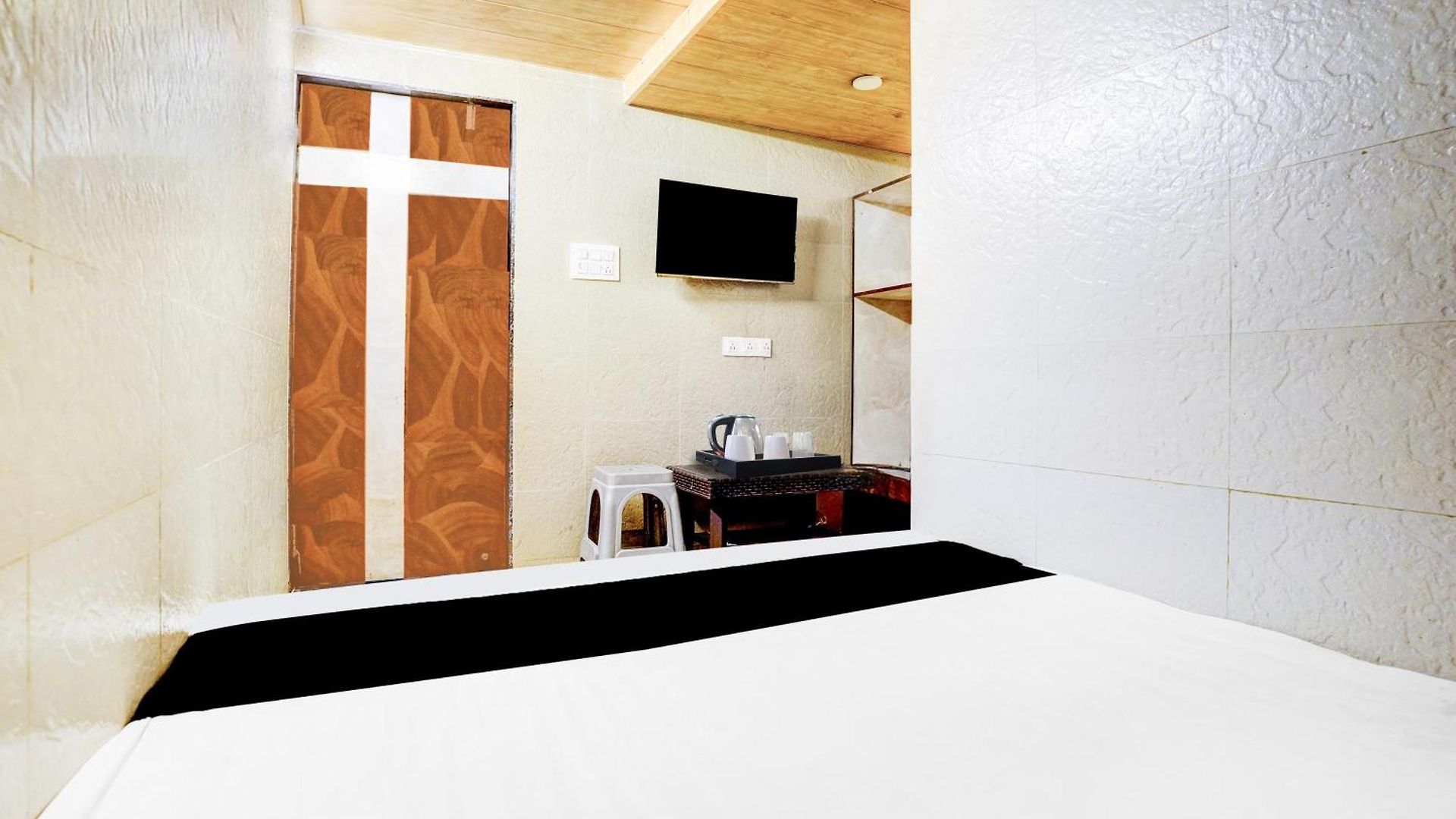 Hotel Collection O Ambedkar Chowk Ulhasnagar