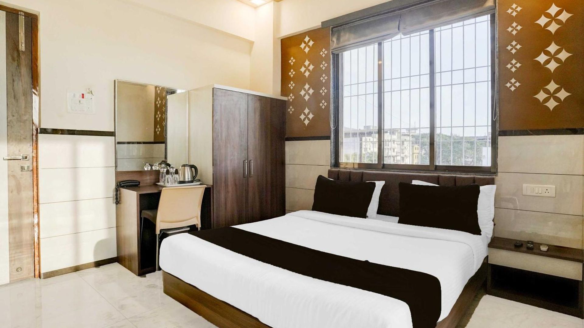 Collection O Mumbai-ahmedabad Highway Hotel 3*