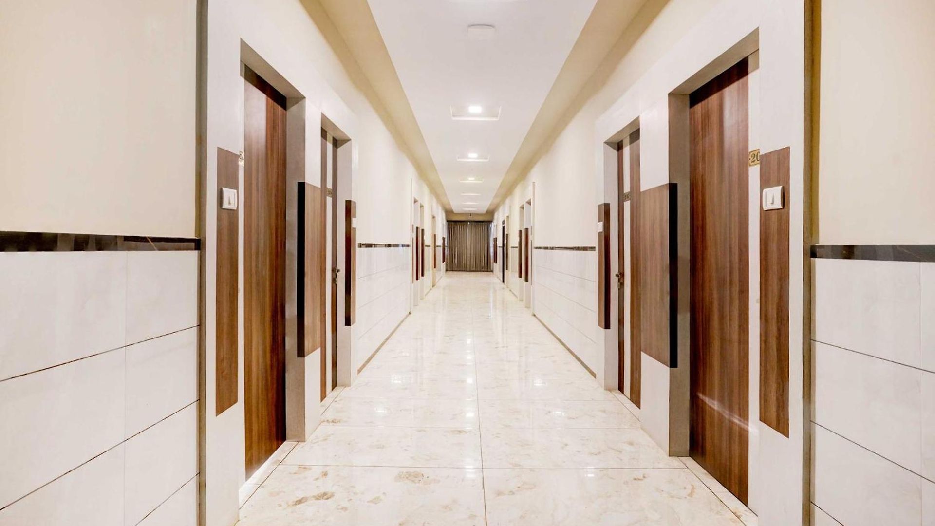 Collection O Mumbai-ahmedabad Highway Hotel Mumbai