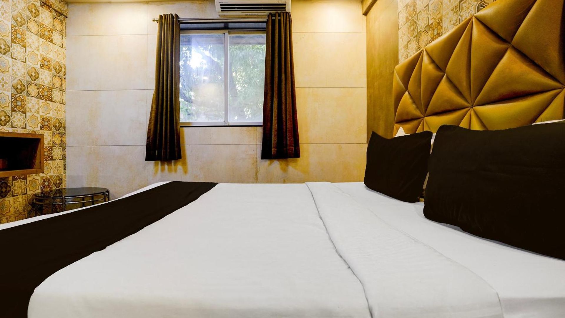 Hotel O Diana Palace & Boarding Mumbai