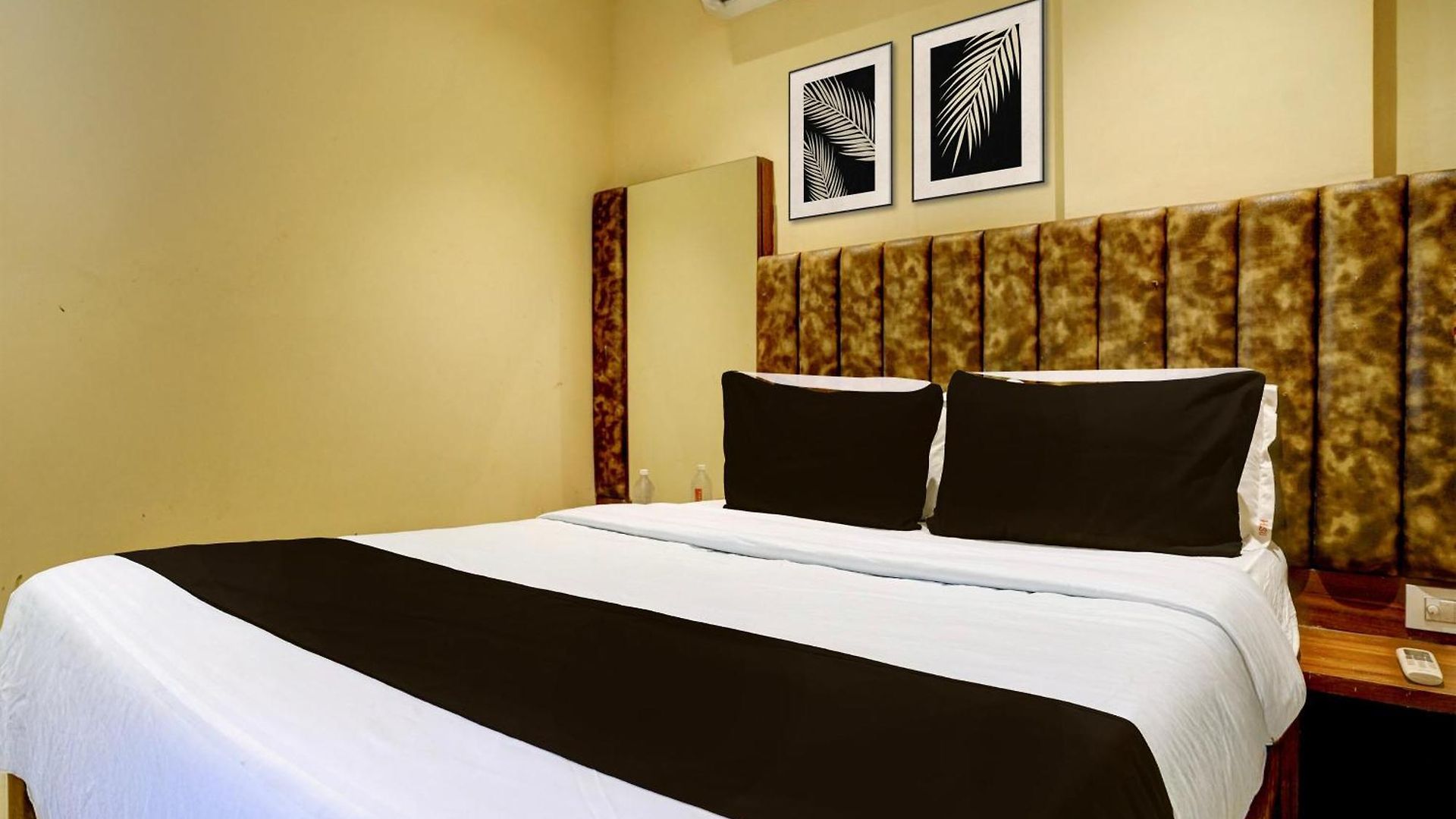 O Shubham & Boarding Shahad Railway Station Hotel 3*