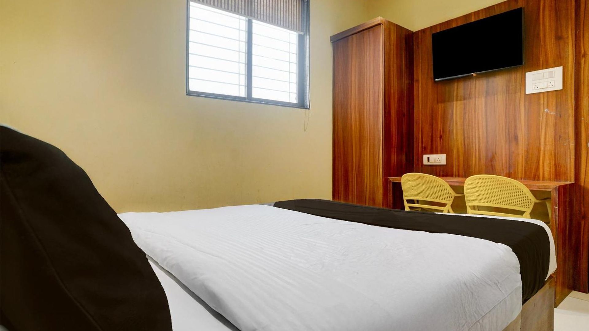 Hotel O Shubham & Boarding Shahad Railway Station Mumbai