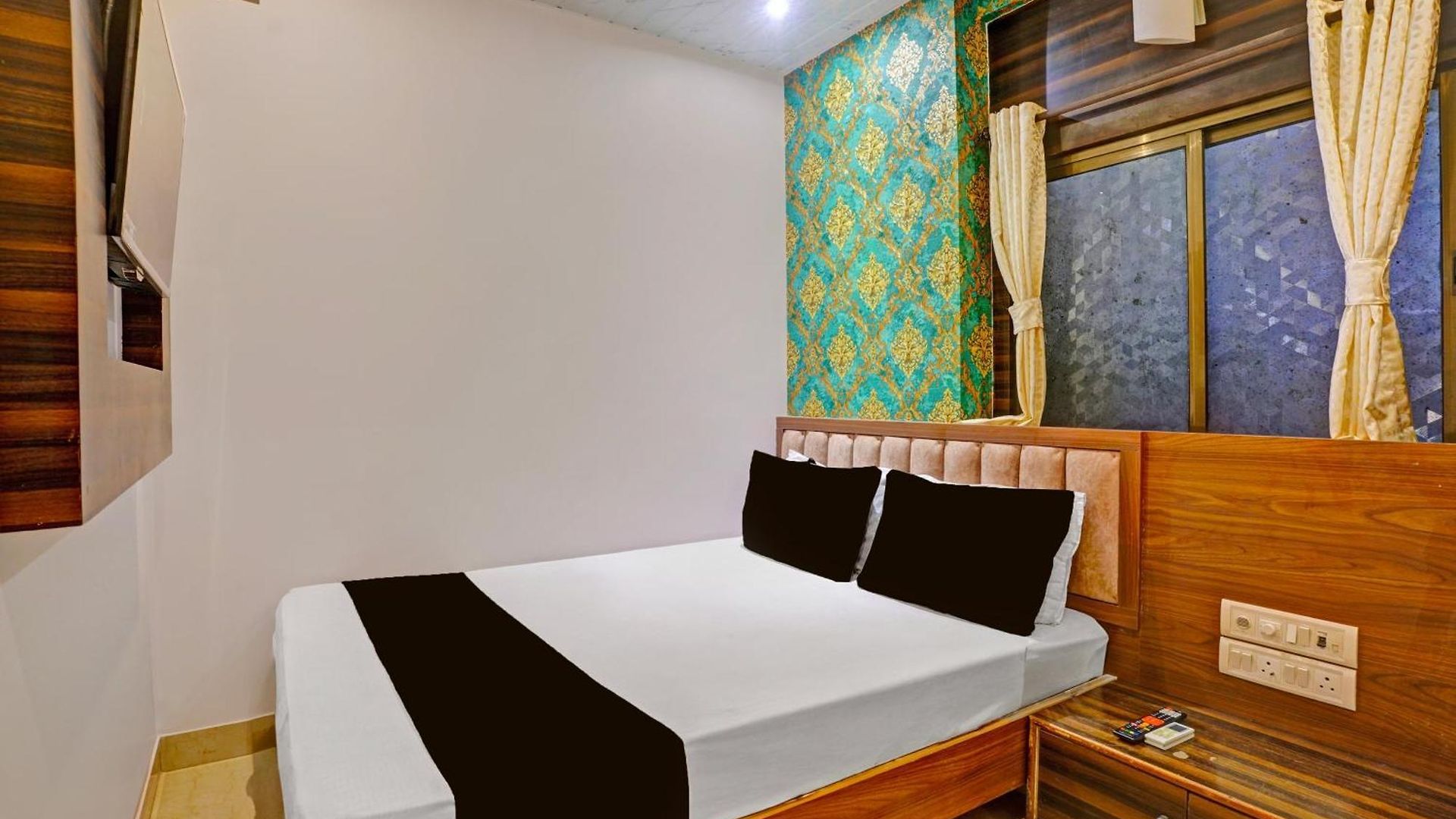 O Golden Hotel Mumbai