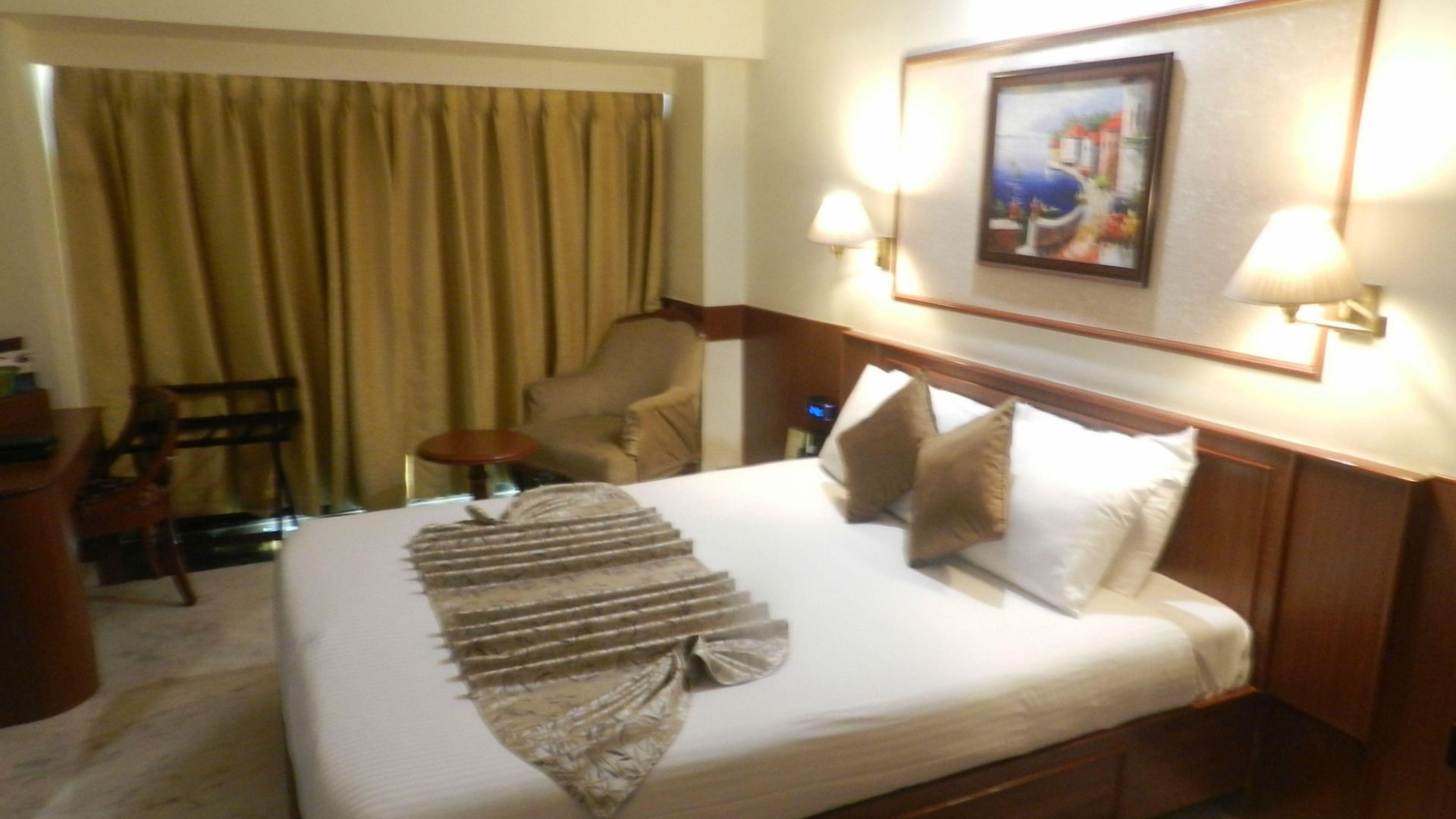 Regenta Place The Emerald Hotel Mumbai