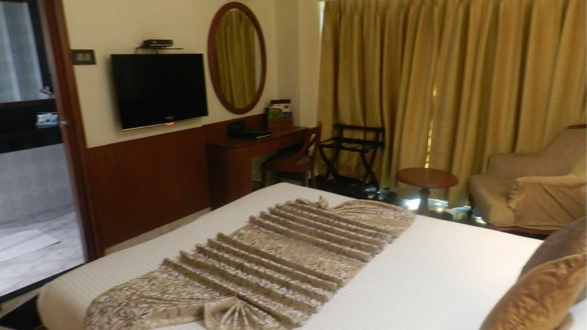Hotel Regenta Place The Emerald Mumbai
