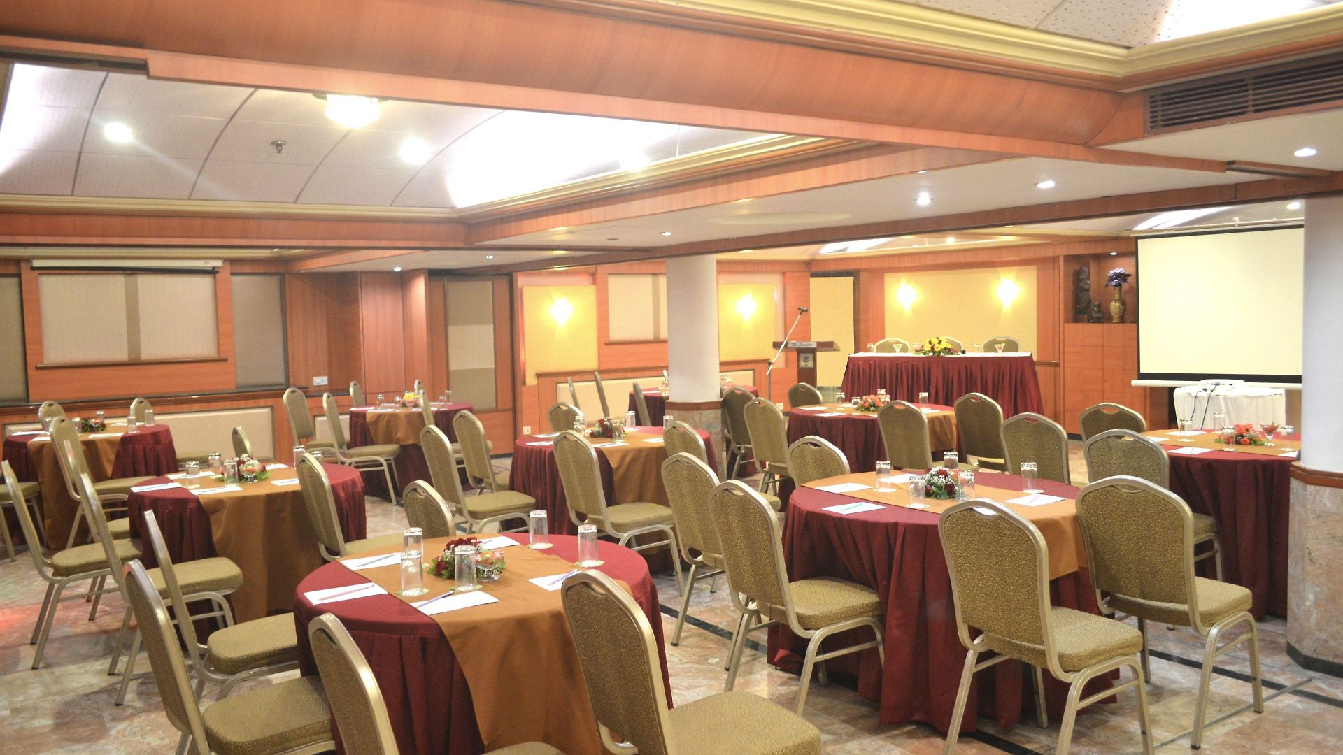 Hotel Regenta Place The Emerald Mumbai