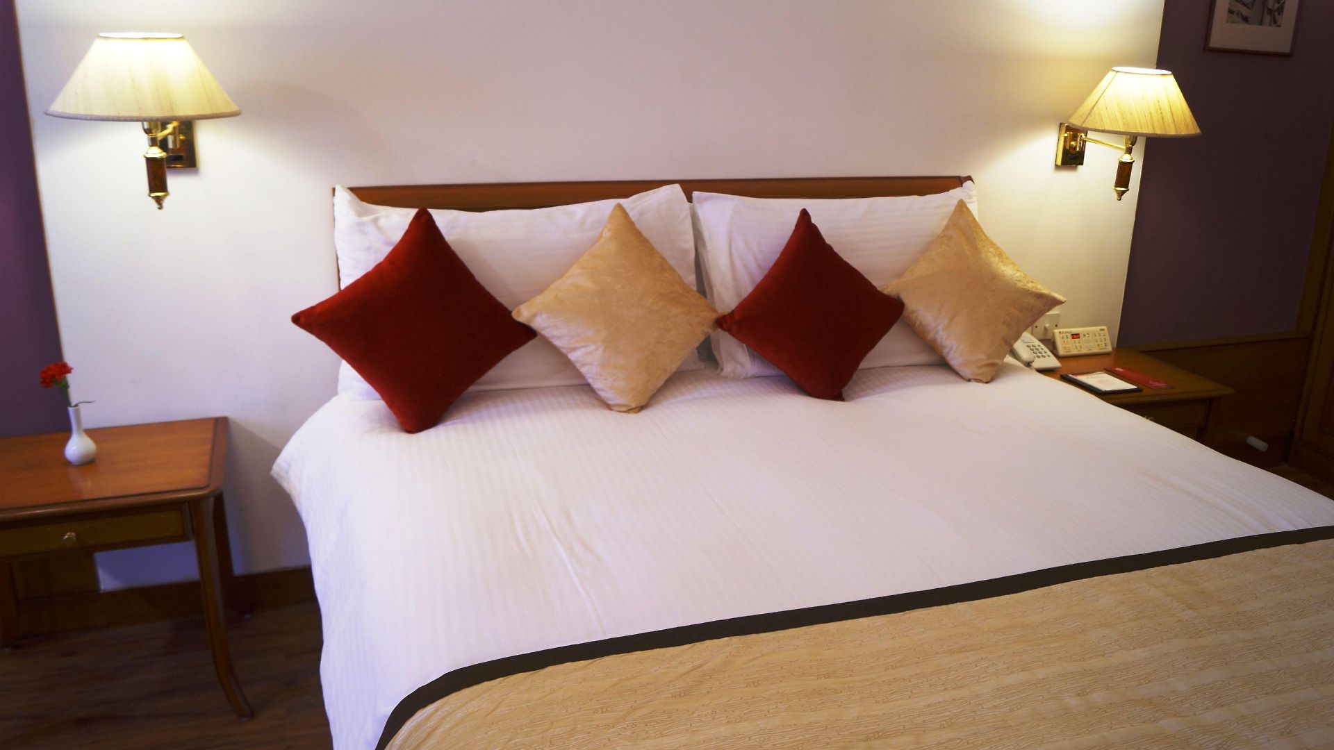 The Ambassador, Marine Drive, Hotel