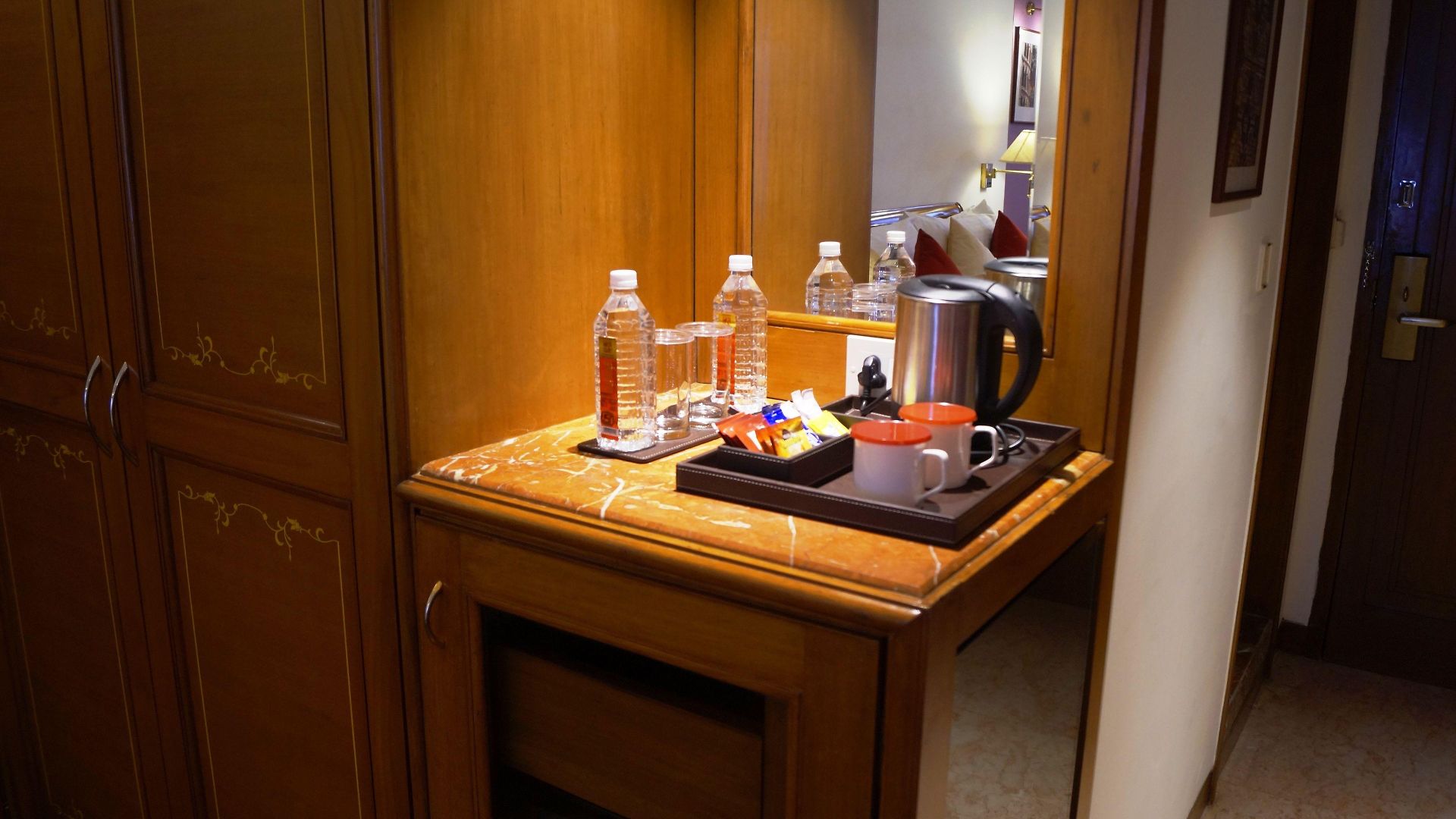 The Ambassador, Marine Drive, 4* Mumbai