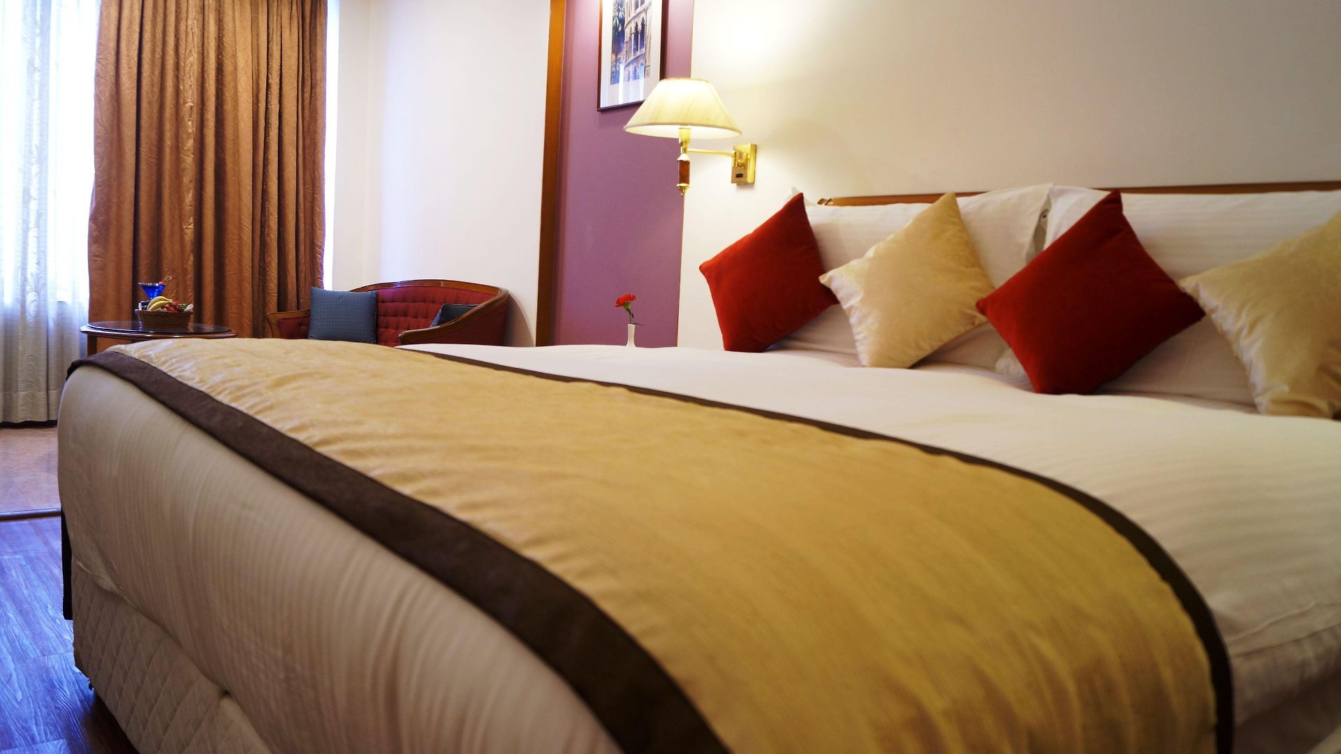 The Ambassador, Marine Drive, Hotel 4*