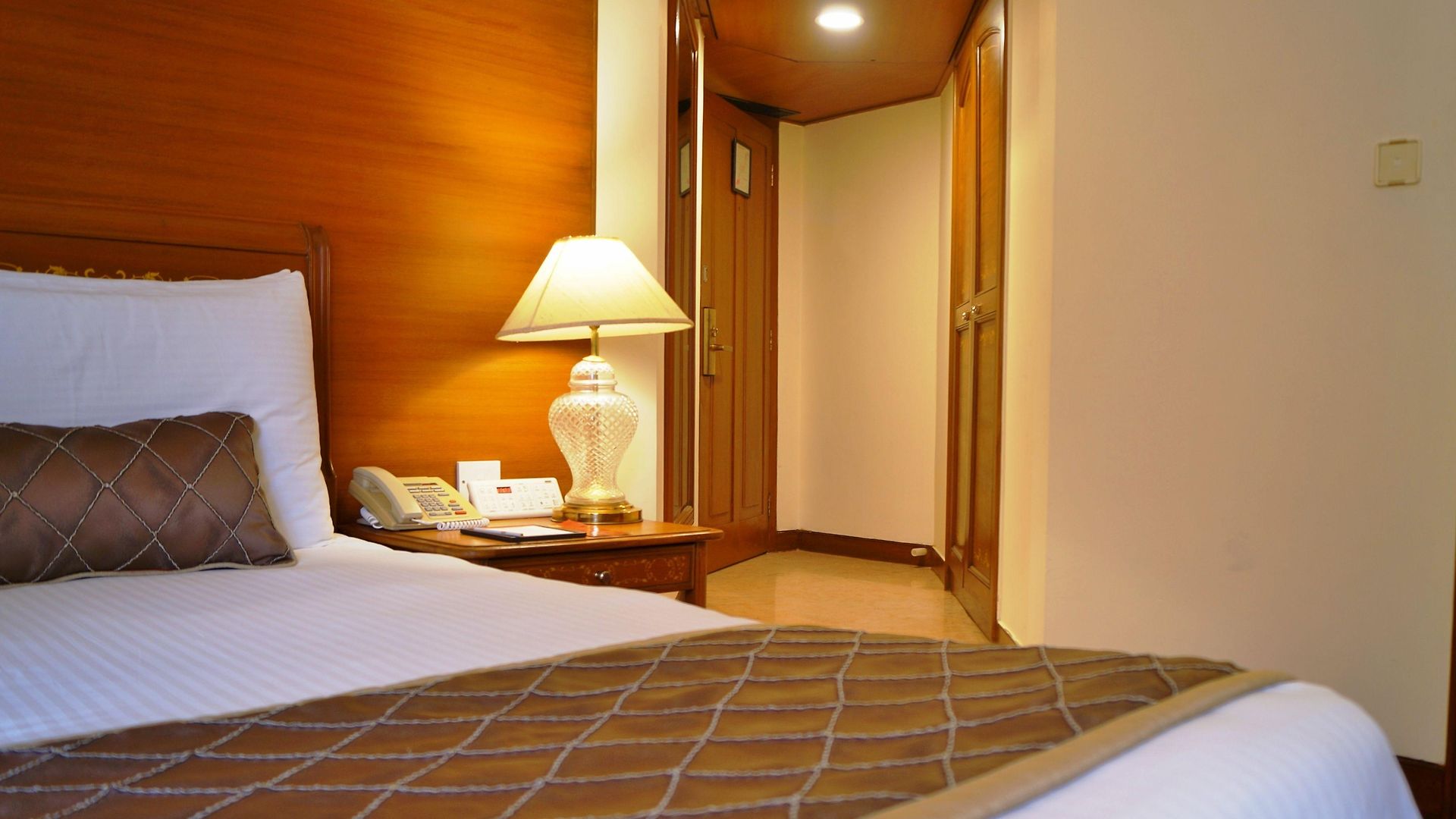 The Ambassador, Marine Drive,