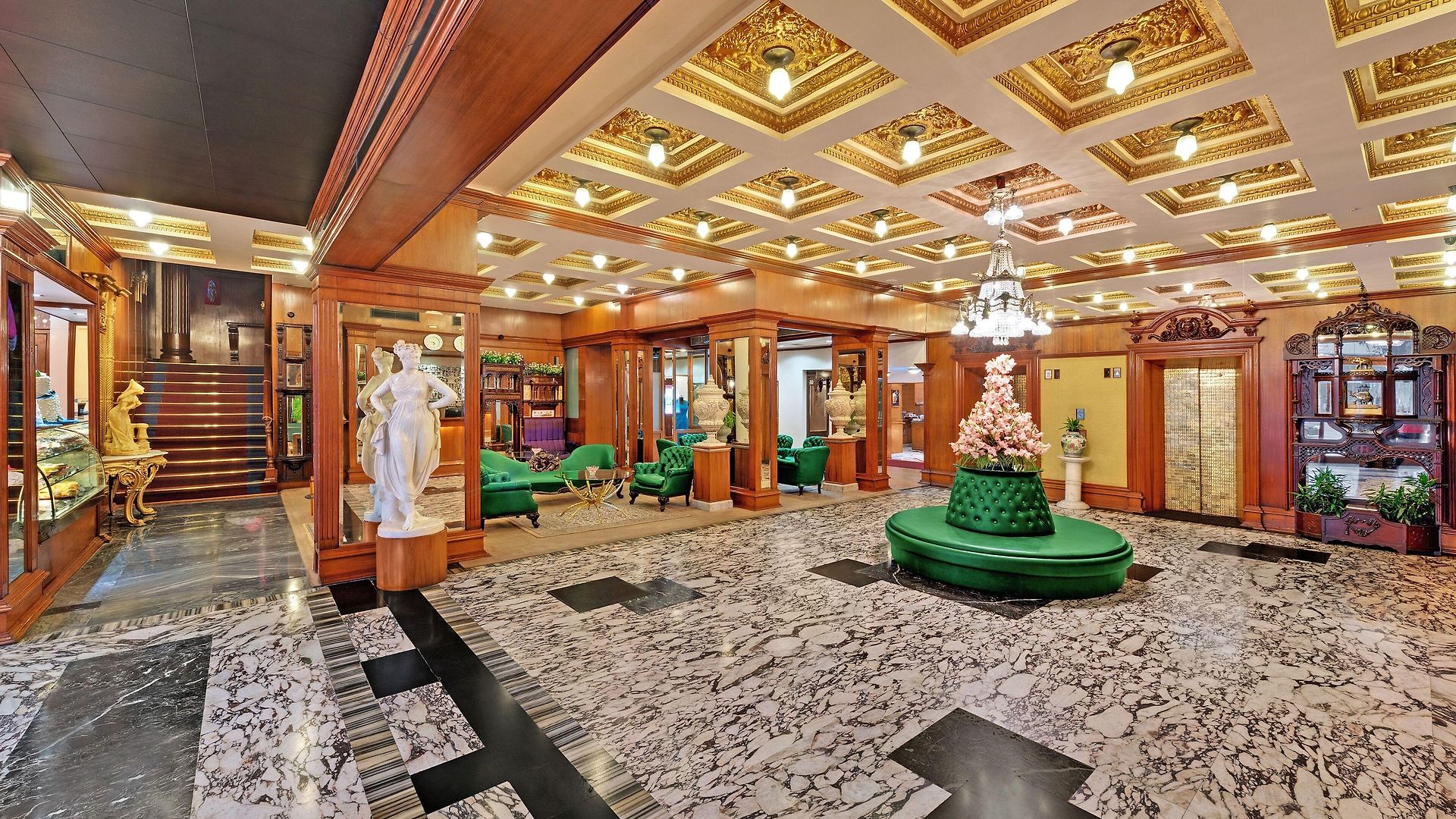 The Ambassador, Marine Drive, Hotel 4*