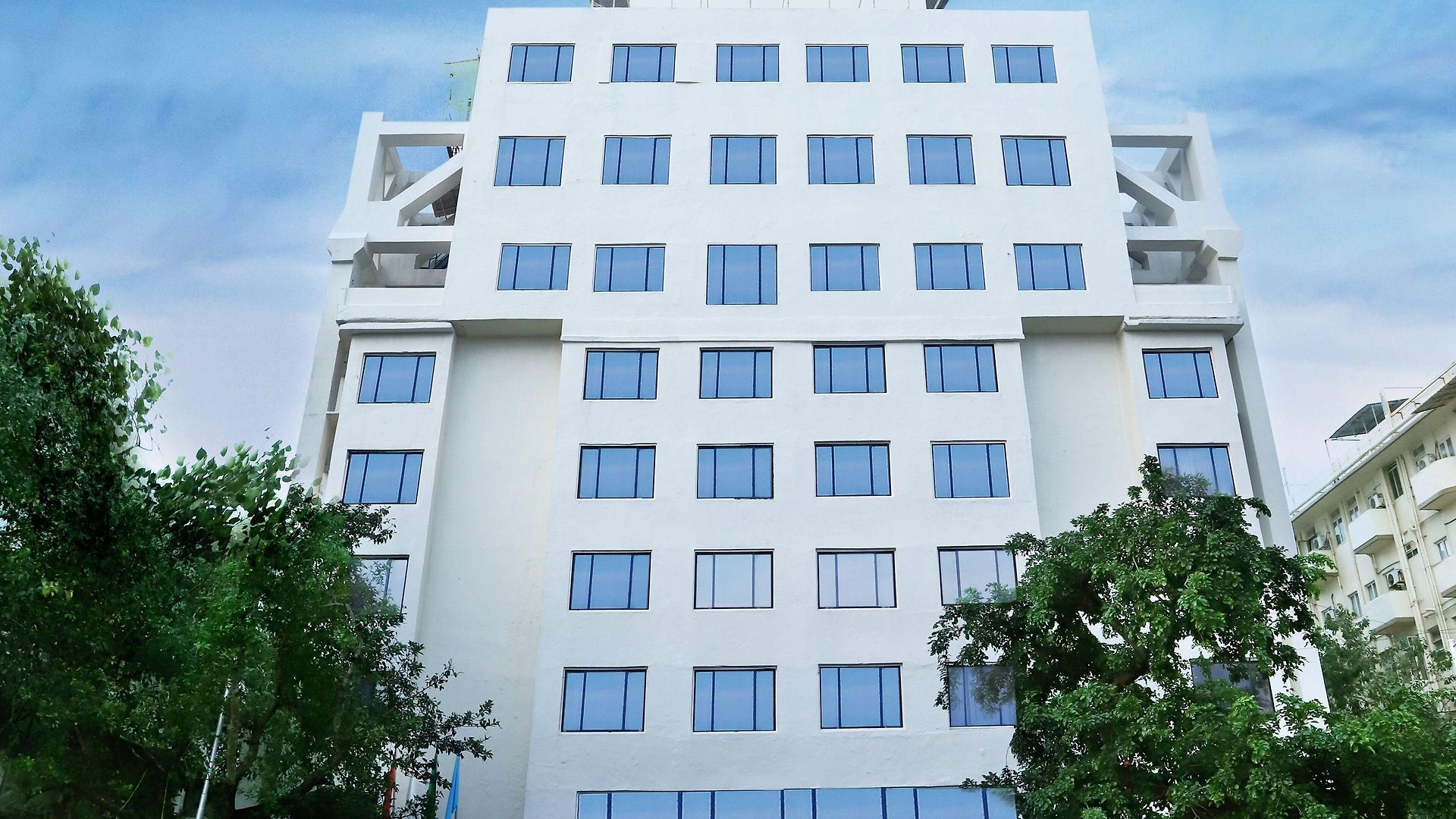The Ambassador, Marine Drive, Hotel 4*