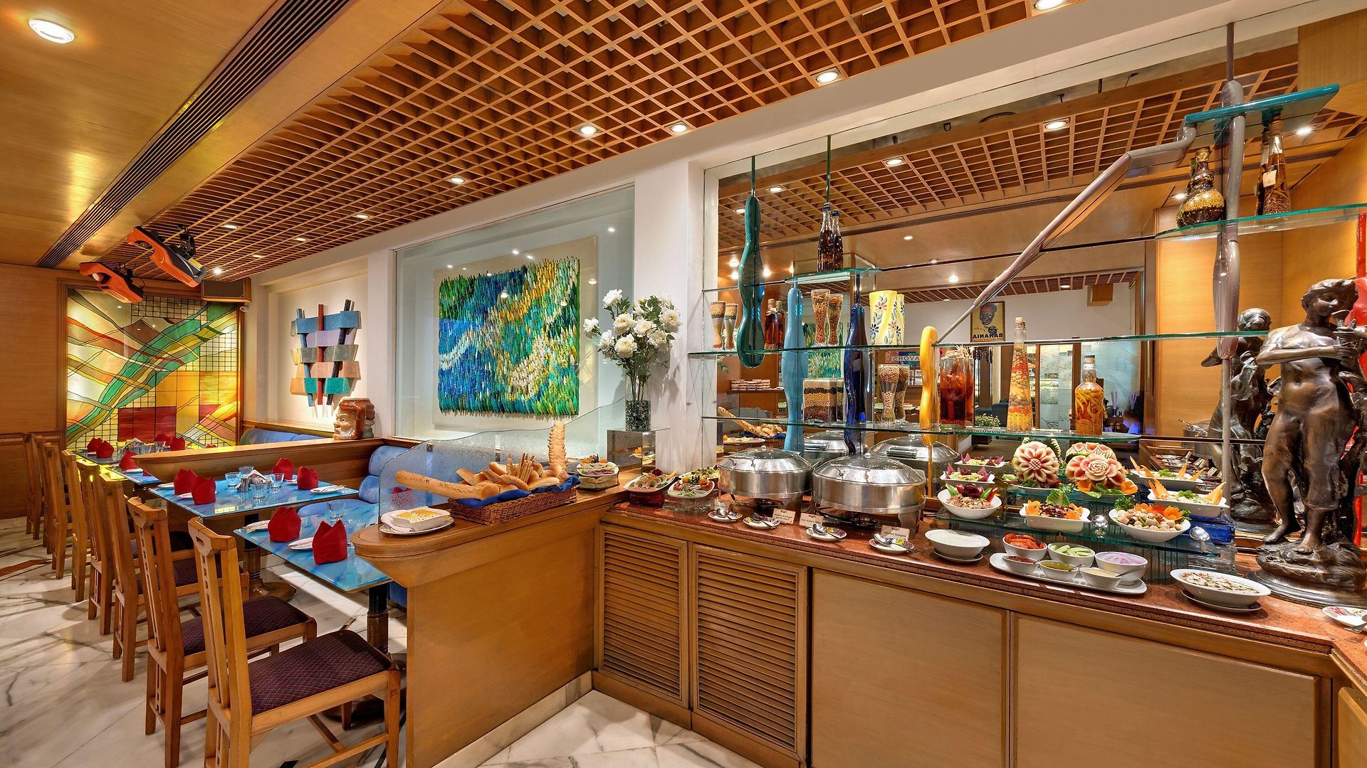 The Ambassador, Marine Drive, Hotel 4*