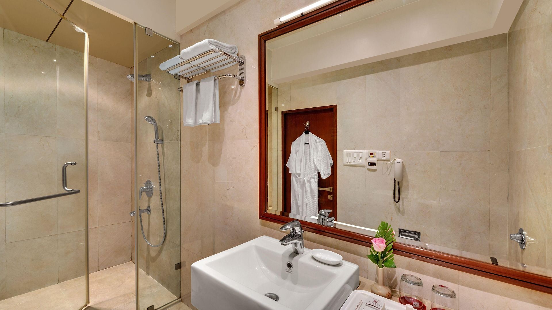 Hotel The Ambassador, Marine Drive,