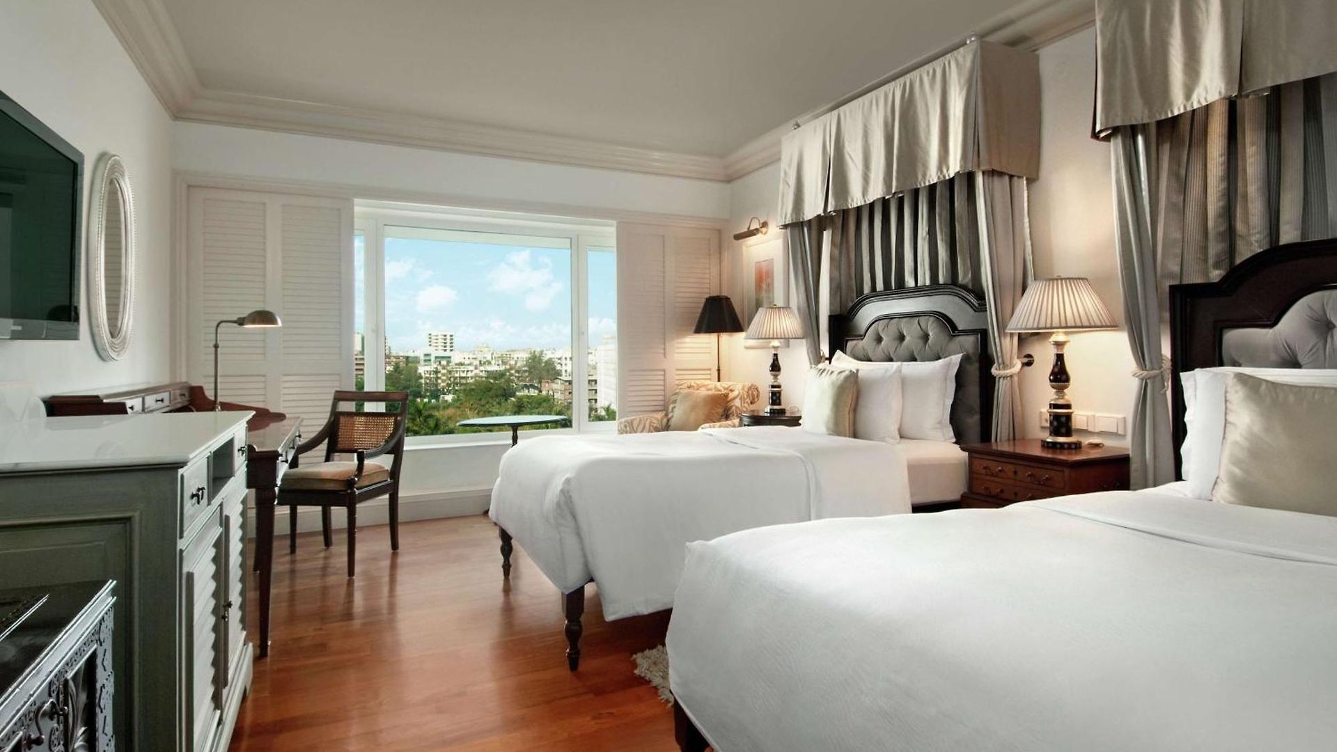 Hilton International Airport Hotel