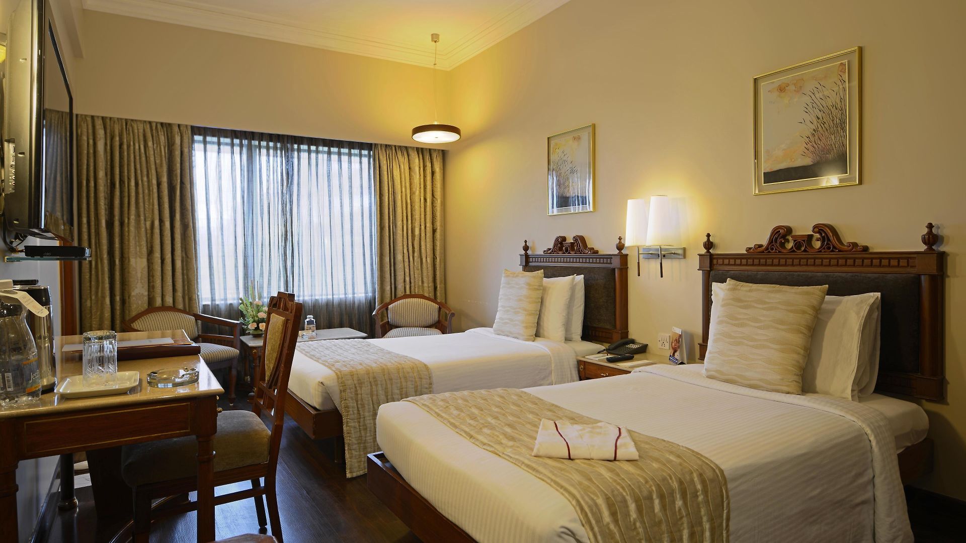 Sun-n-sand Juhu Hotel