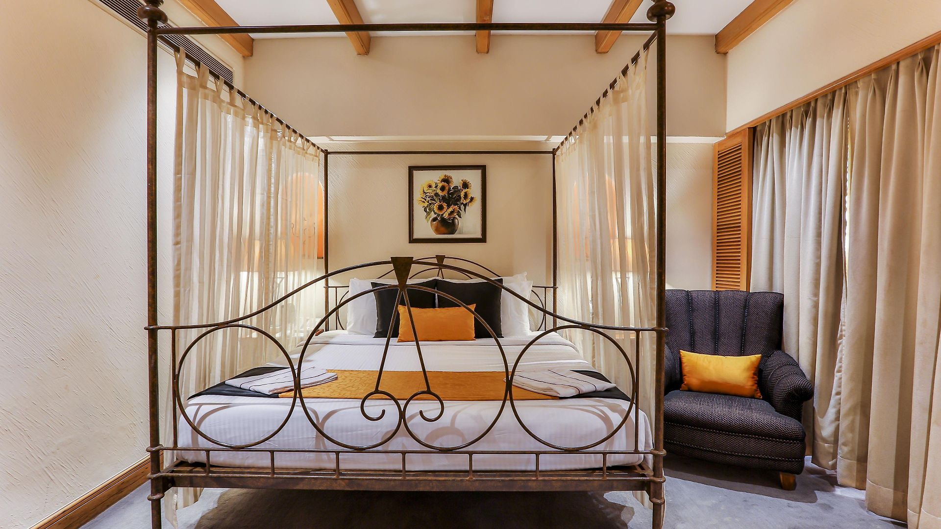 Sun-n-sand Juhu Hotel