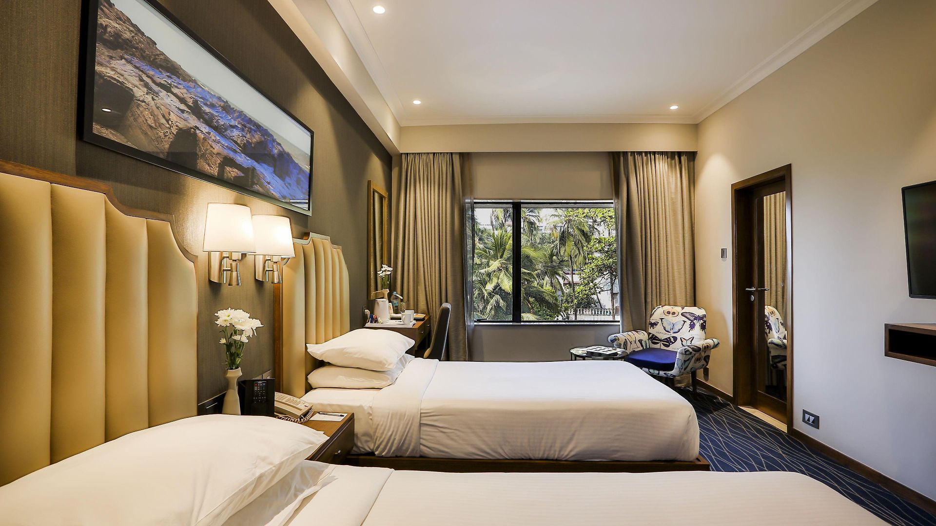 Sun-n-sand Juhu Hotel