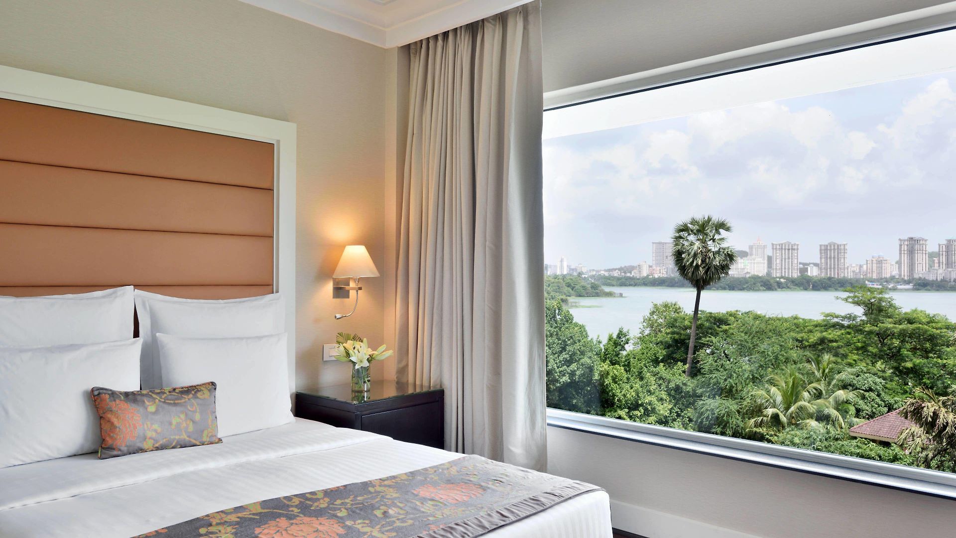 Marriott Executive - Lakeside Chalet, Hotel 4*